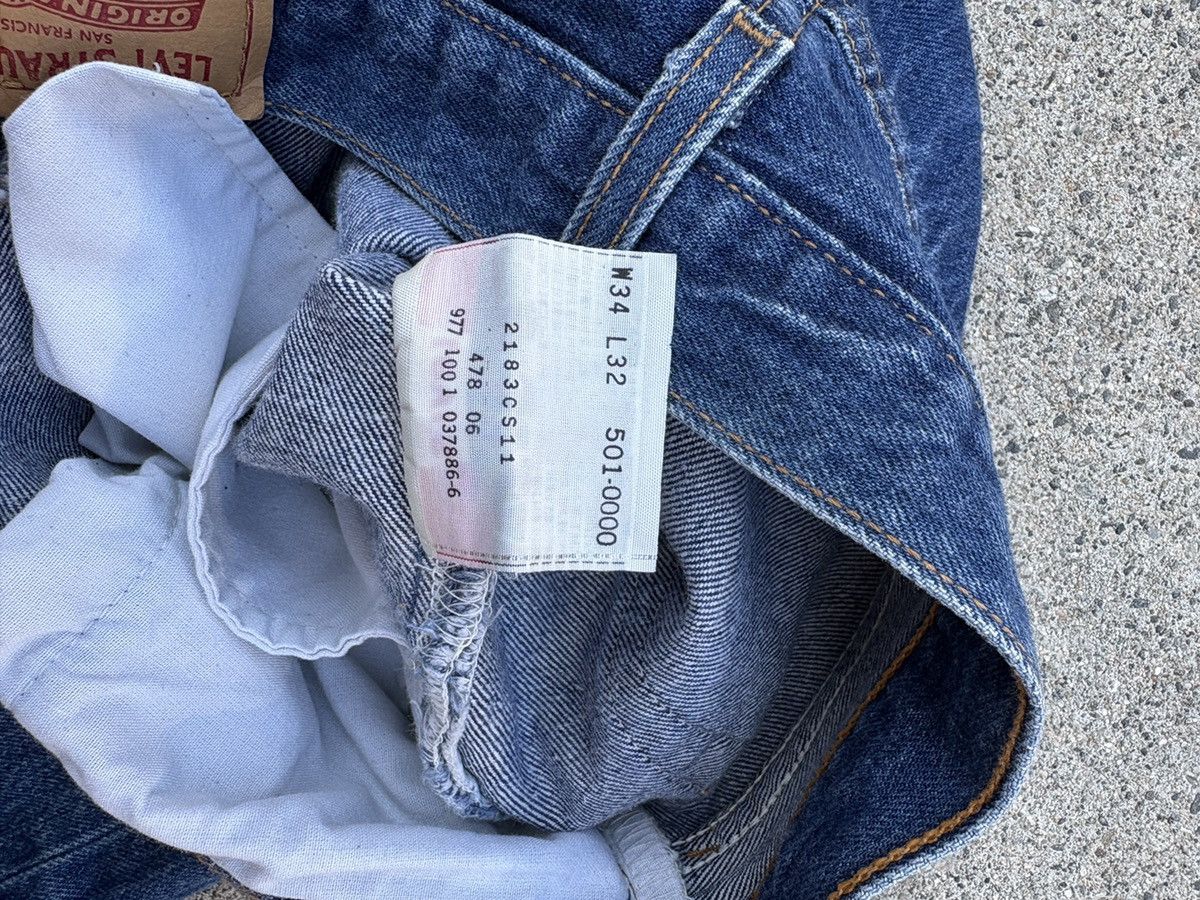 Levi's Vintage 2001 Med. Indigo Levi’s 501 Reg. Fit Jeans Sz. 34x32 Size US 34 / EU 50 - 4 Thumbnail