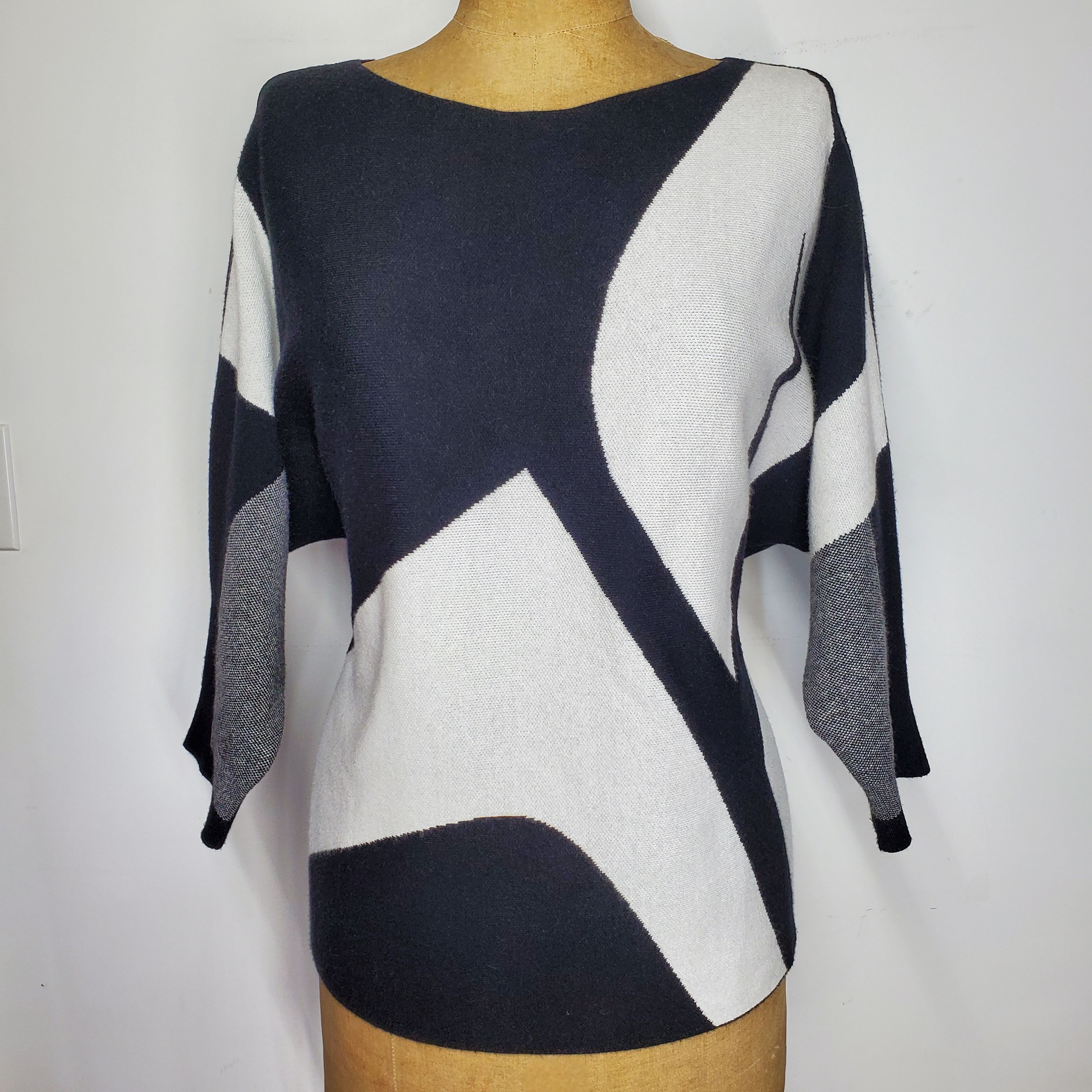 Other Sioni Size L Sweater Abstract Black White Heaveweight Size L / US 10 / IT 46 - 1 Thumbnail