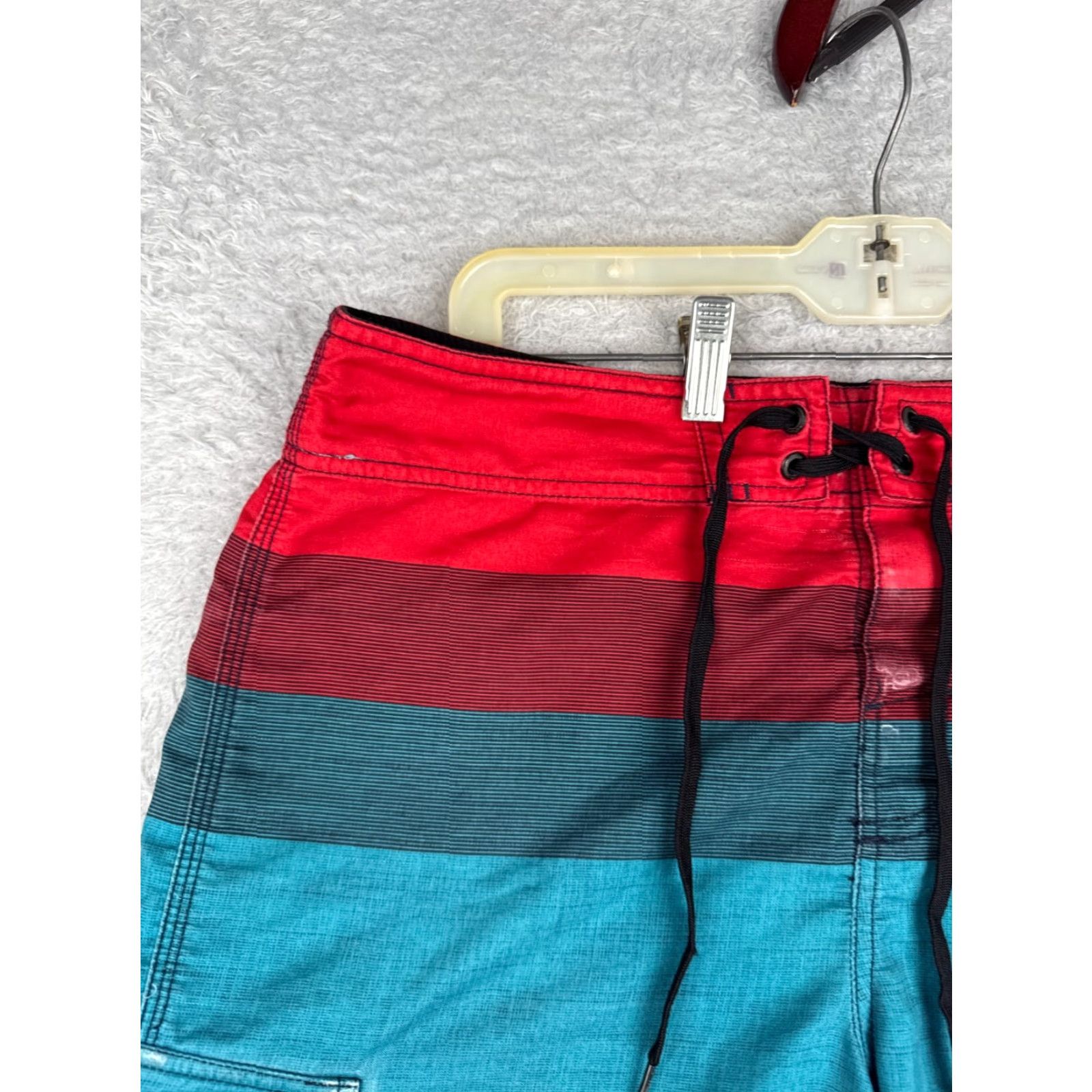 O'Neill O'Neill Swim Trunks Bottom Men 34 Blue Red Cargo Pockets Striped Beach Surf 34x11 Mens Size US 34 / EU 50 - 4 Thumbnail