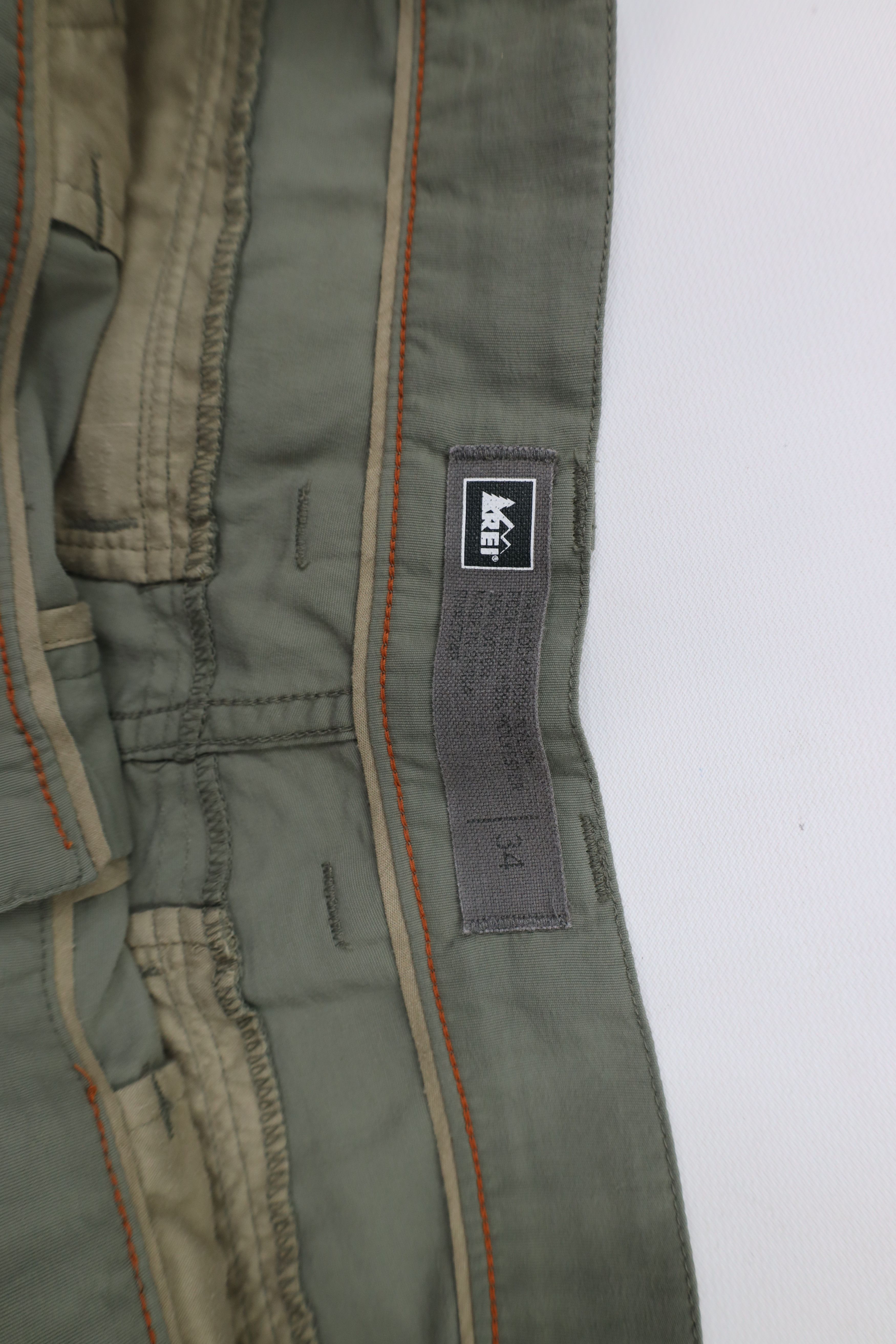 Rei × Vintage Vintage REI Faded Outdoor Hiking Trail Shorts Moss Green Size US 34 / EU 50 - 6 Thumbnail