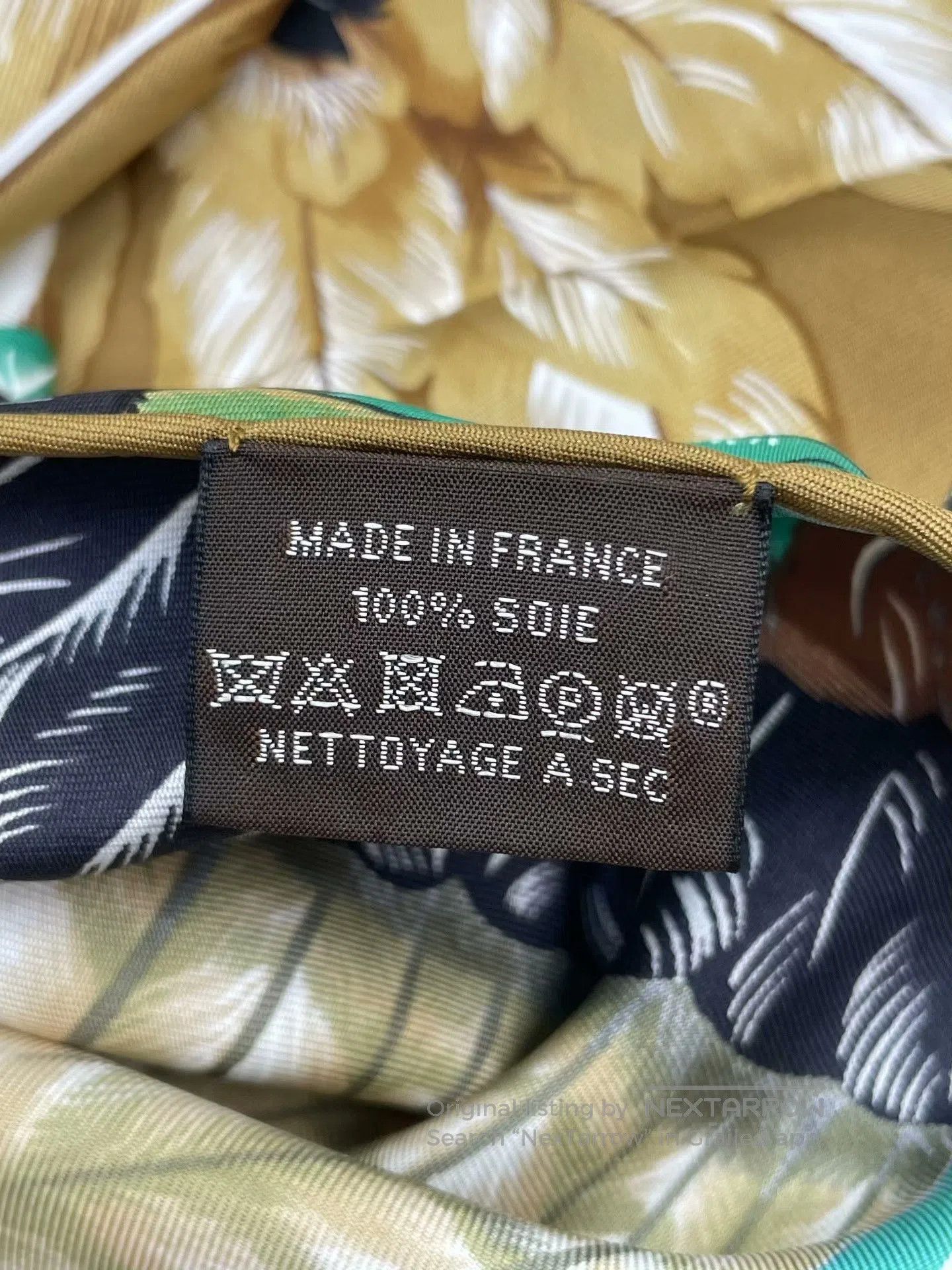 Hermes Hermes Feather Triangle Scarf. Size ONE SIZE - 8 Thumbnail