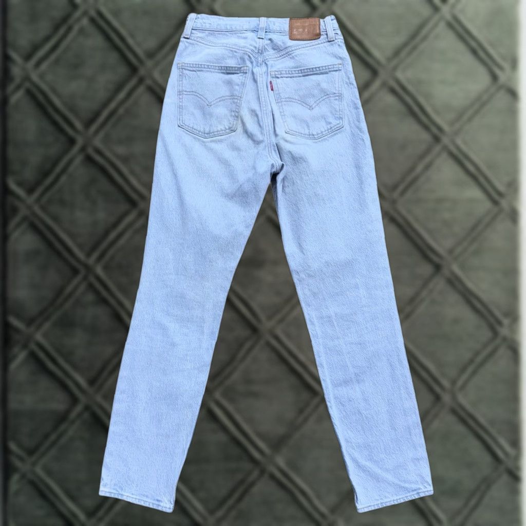Levi's Levi’s Premium 70s High Slim Straight Light Wash Jeans Womens Size 26 Blue Slim Fit Regular Size 26" / US 2 / IT 38 - 1 Thumbnail