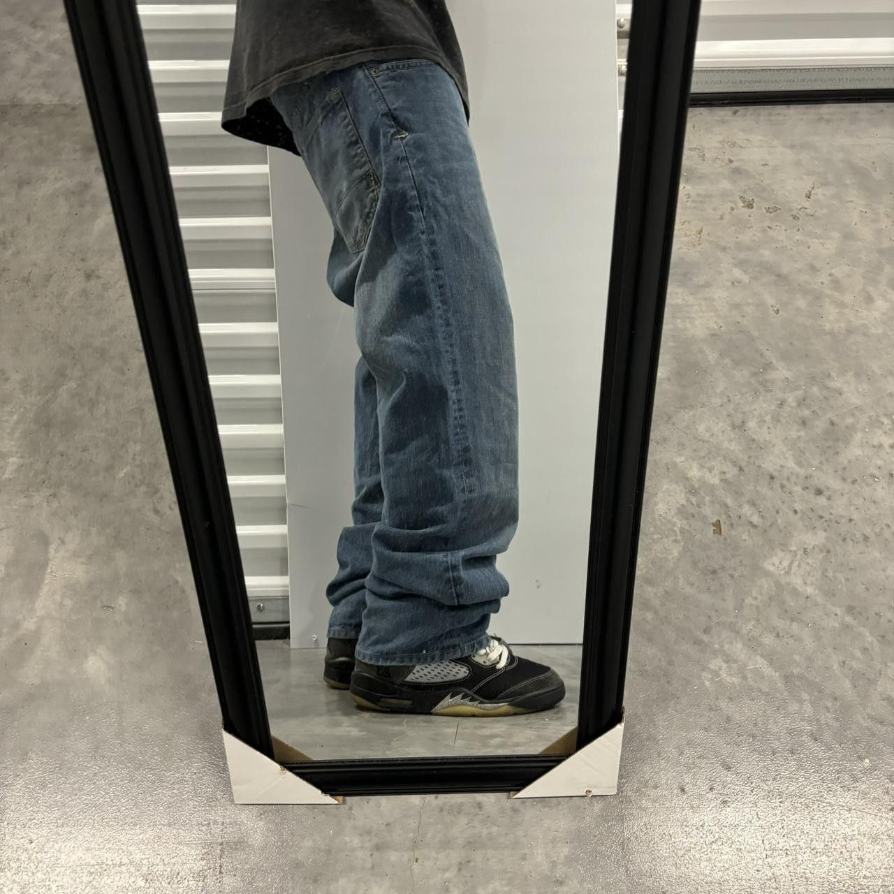 Japanese Brand × Vintage Crazy Vintage Y2K/2000s Grunge Medium Wash Essential Denim Jeans! Size US 33 - 2 Thumbnail