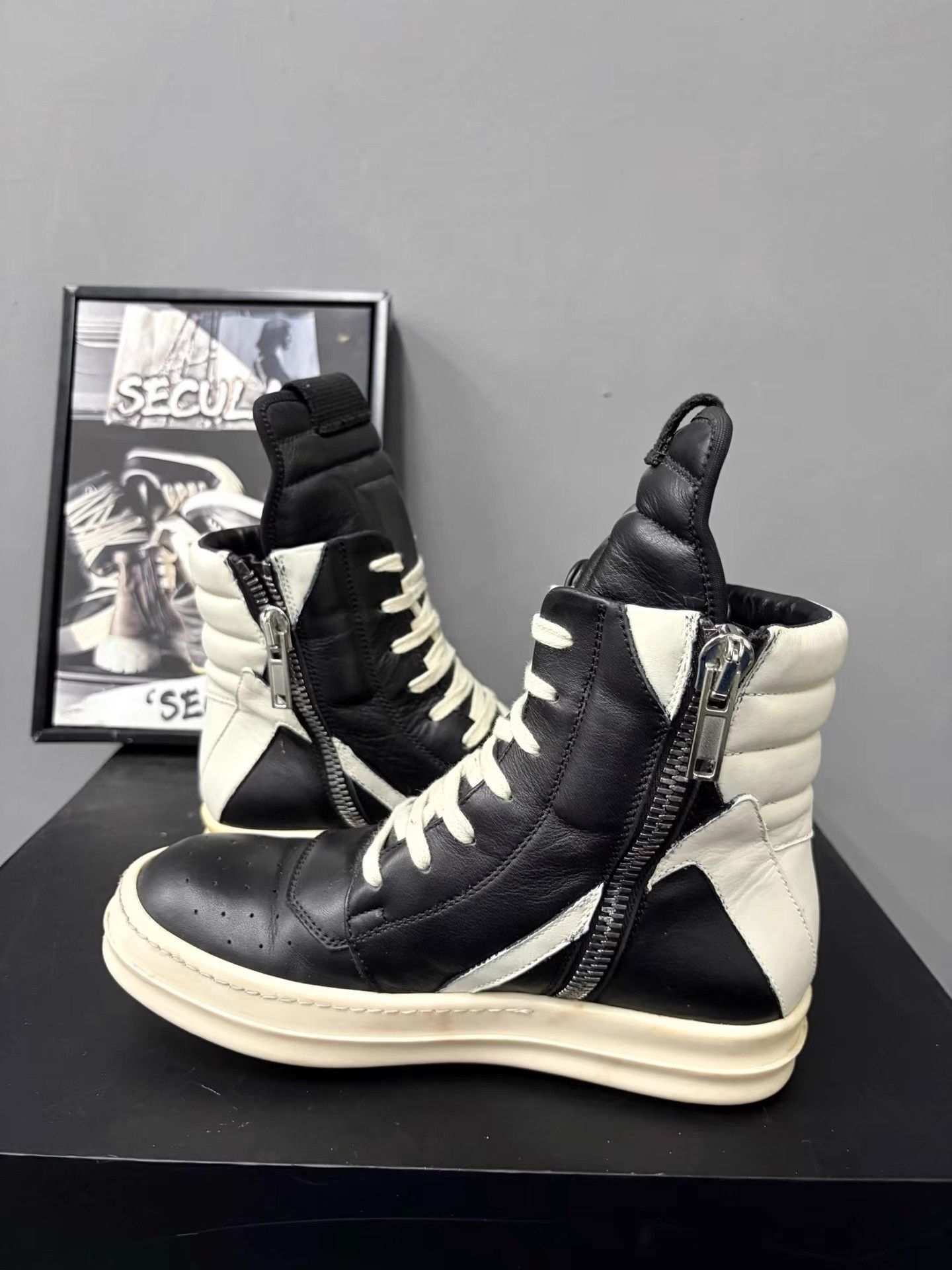 Rick Owens Rick Owens Black White Inverted Triangle Sneakers K34 Size US 6 / IT 36 - 5 Thumbnail