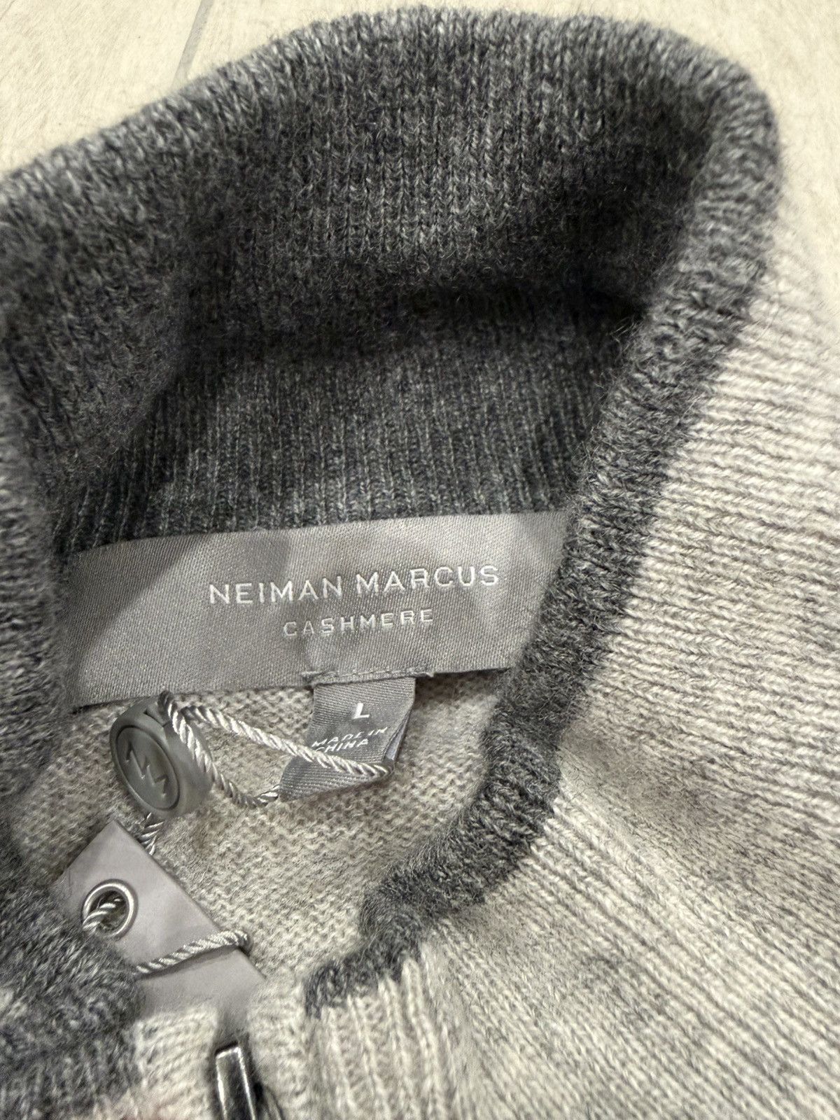 Neiman Marcus Neiman Marcus Cashmere sweater Size US L / EU 52-54 / 3 - 3 Thumbnail