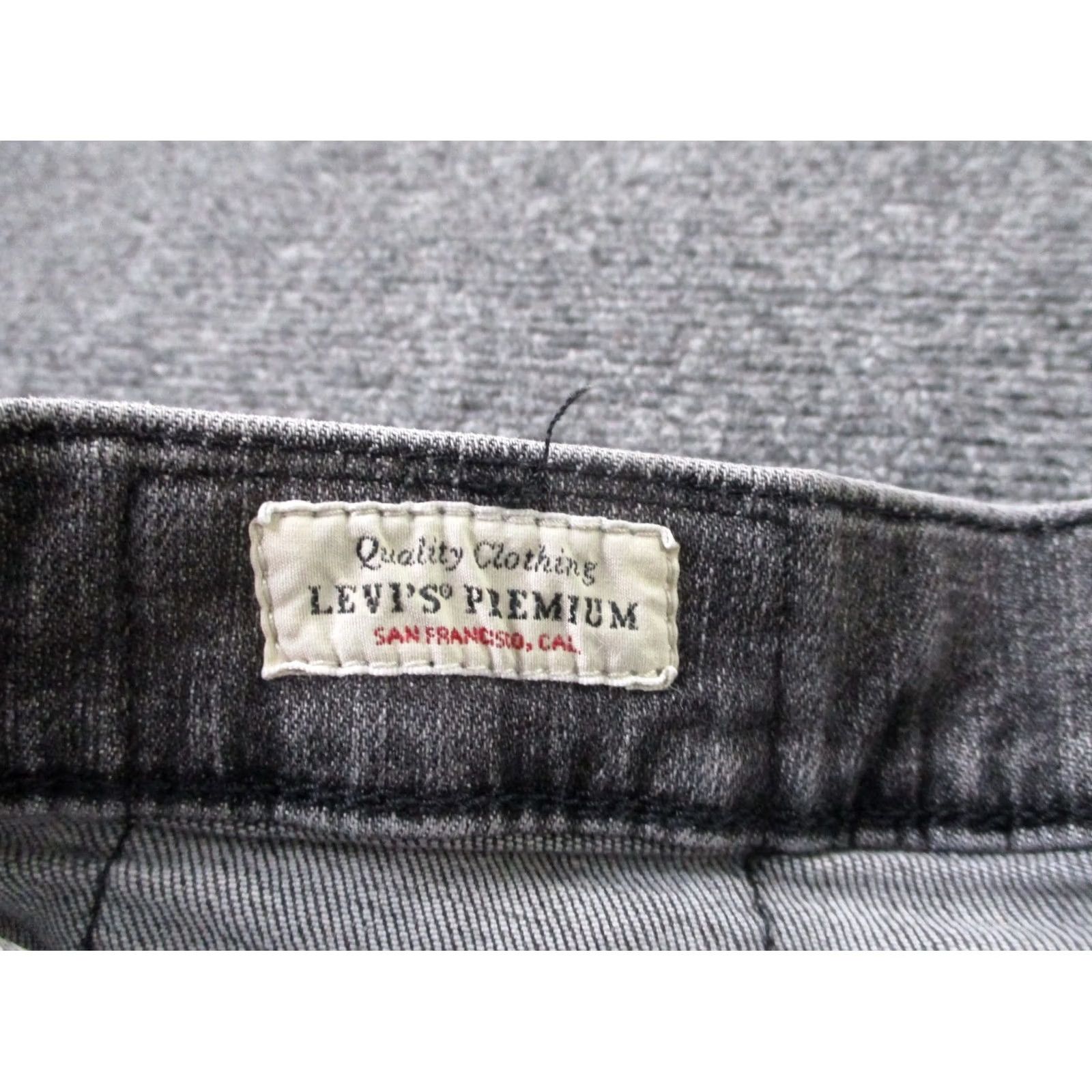 Levi's Item Specifications: Size: 34 Size US 32 / EU 48 - 7 Thumbnail