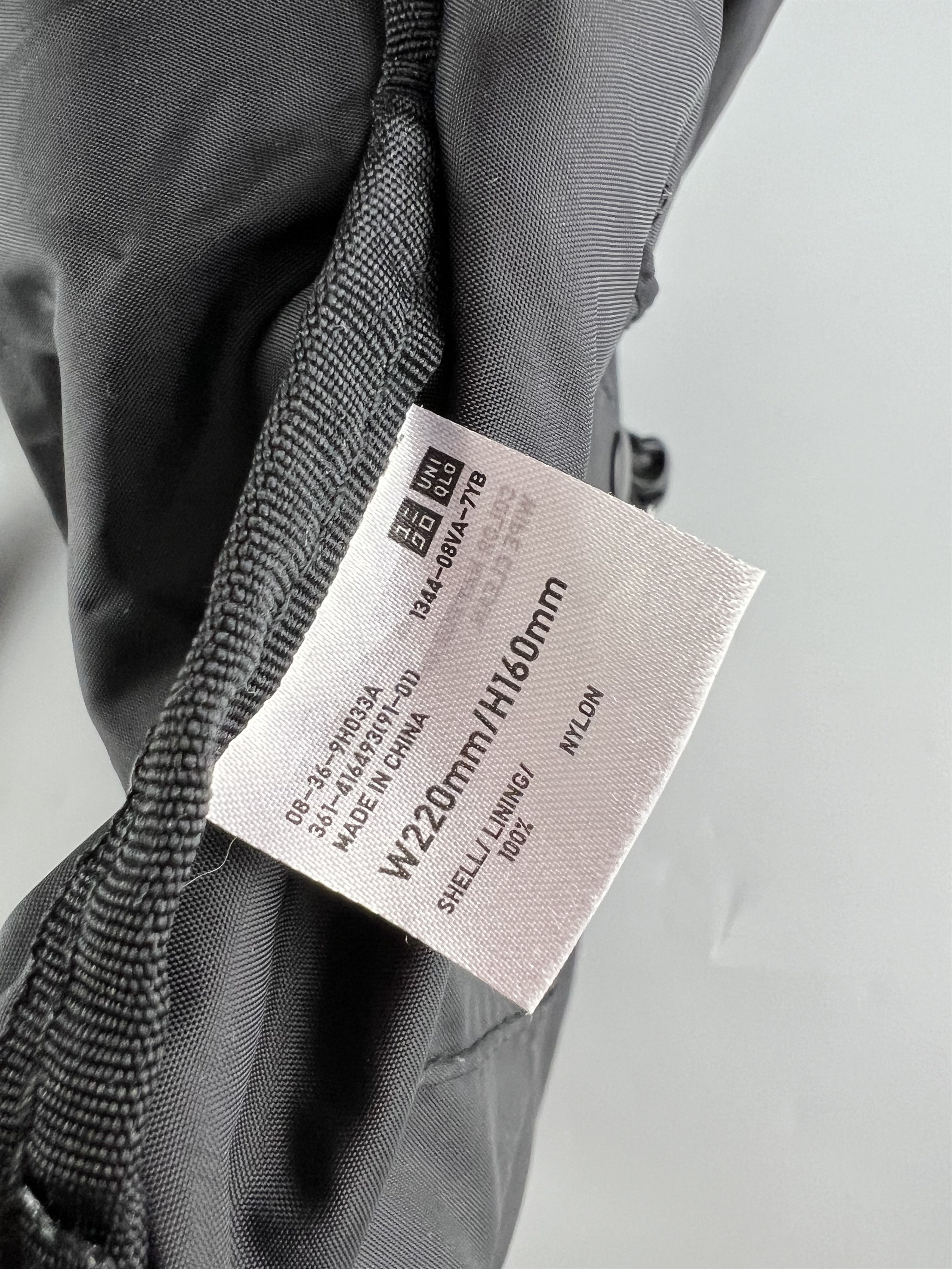 Japanese Brand × Uniqlo Uniqlo Crossbody Sling Bag Size ONE SIZE - 5 Thumbnail