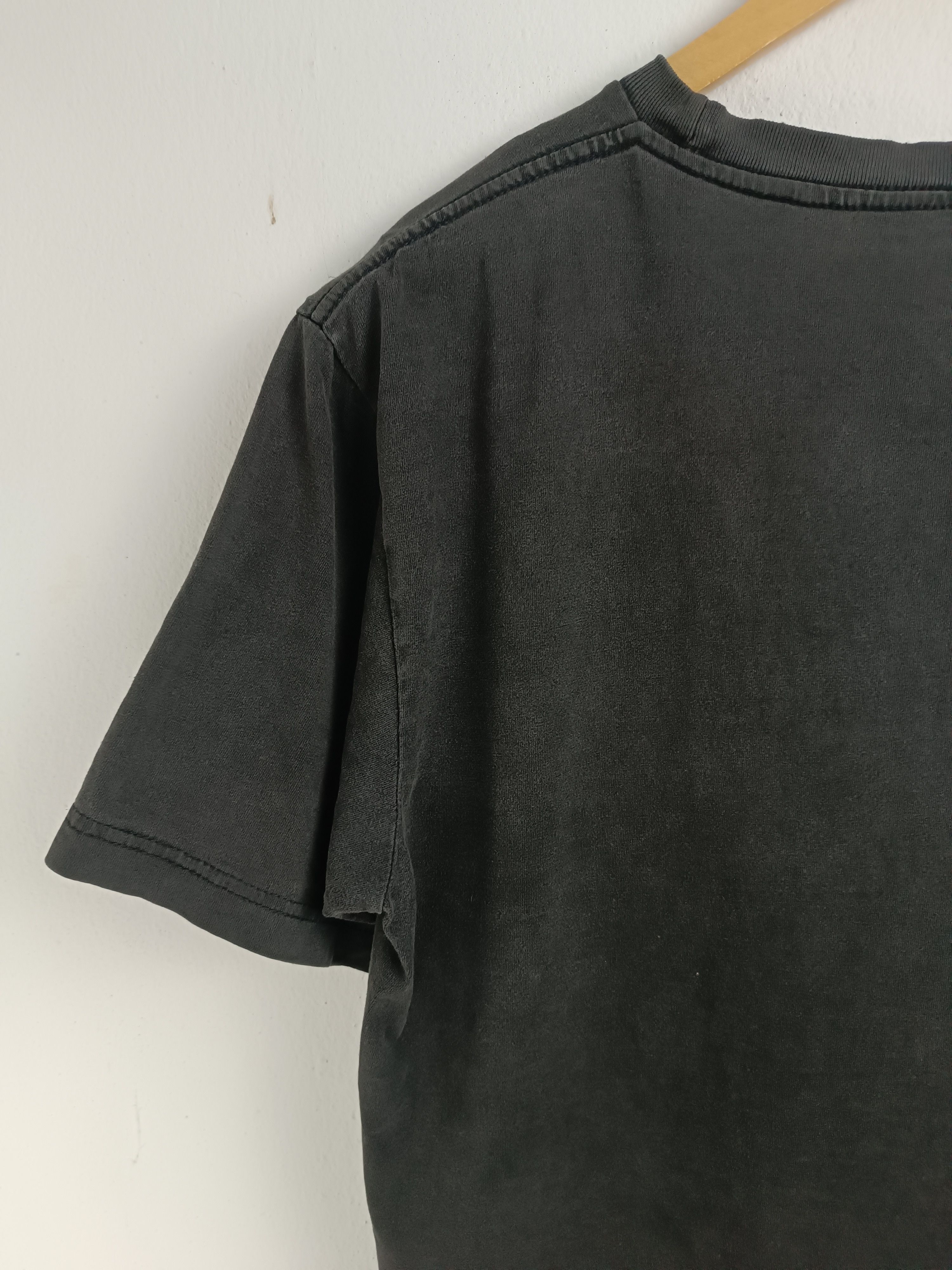 Band Tees THRASHED FADED VINTAGE Y2K LMFAO EVERYDAY IM SHUFFLIN GUETTA Size US L / EU 52-54 / 3 - 14 Thumbnail