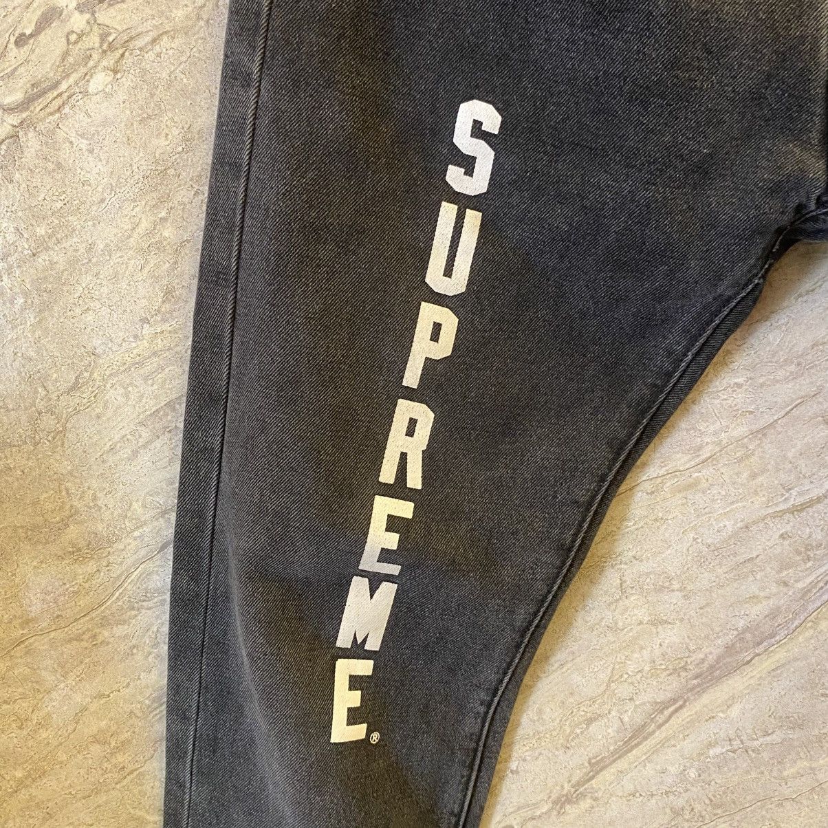 Levi's × Supreme LEVIS X SUPREME JEANS Size US 33 - 3 Thumbnail