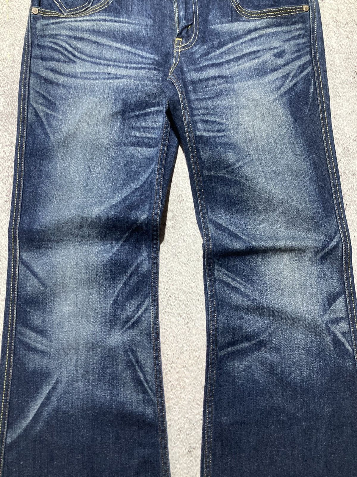 Levi's Vintage Clothing Vintage Levis Buckleback Bootcut Clawmark Flared Jeans Pants Size US 30 / EU 46 - 5 Thumbnail