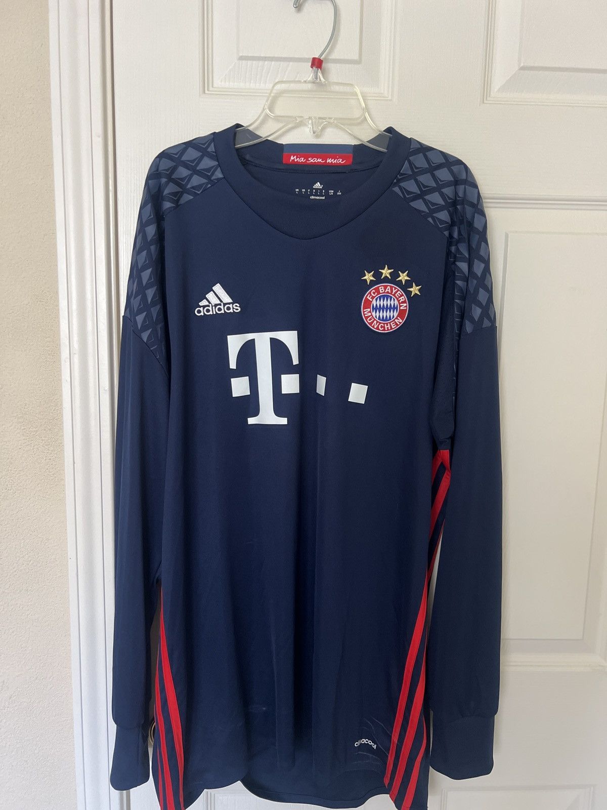 Adidas FC Bayern Munich 16/17 GK Jersey (Long Sleeve) - Navy/Red Size US L / EU 52-54 / 3 - 1 Thumbnail