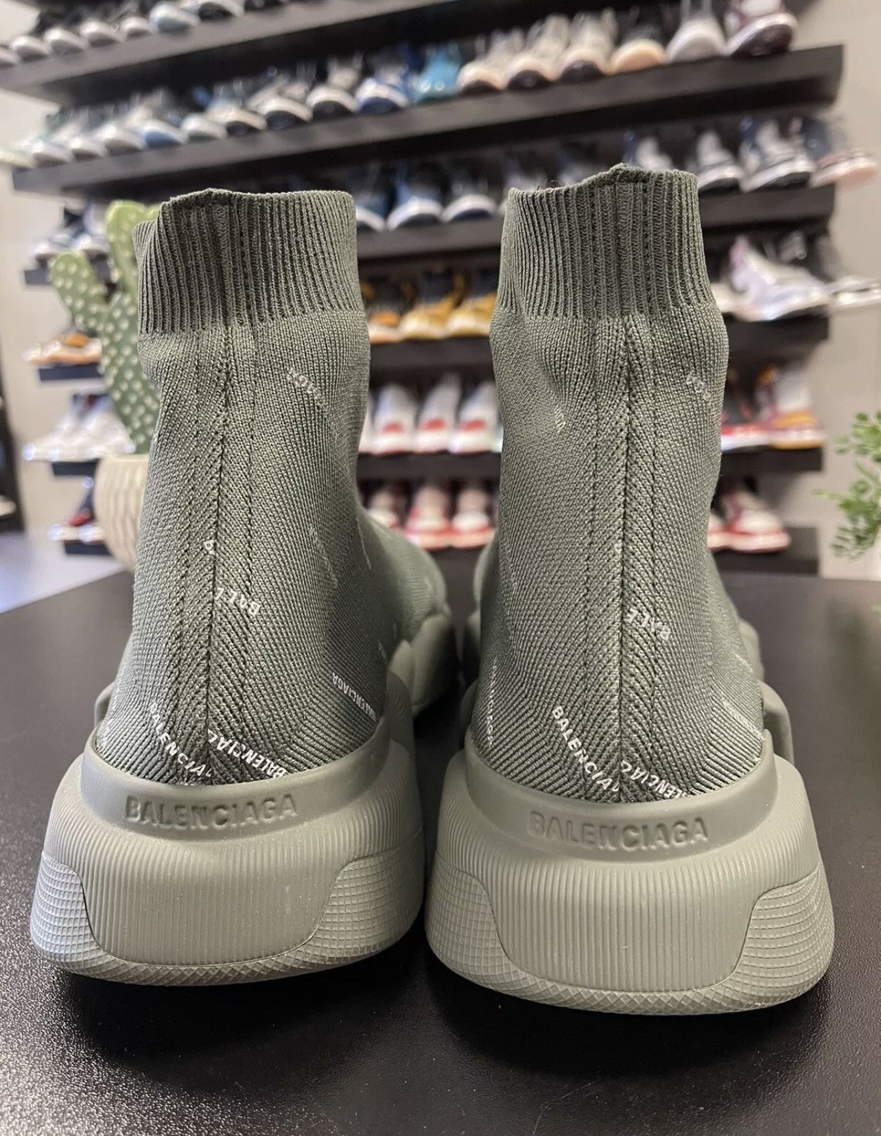 Balenciaga Size 12/EU45 - Balenciaga 2.0 Speed Allover Logo Olive Green Size US 12 / EU 45 - 4 Thumbnail