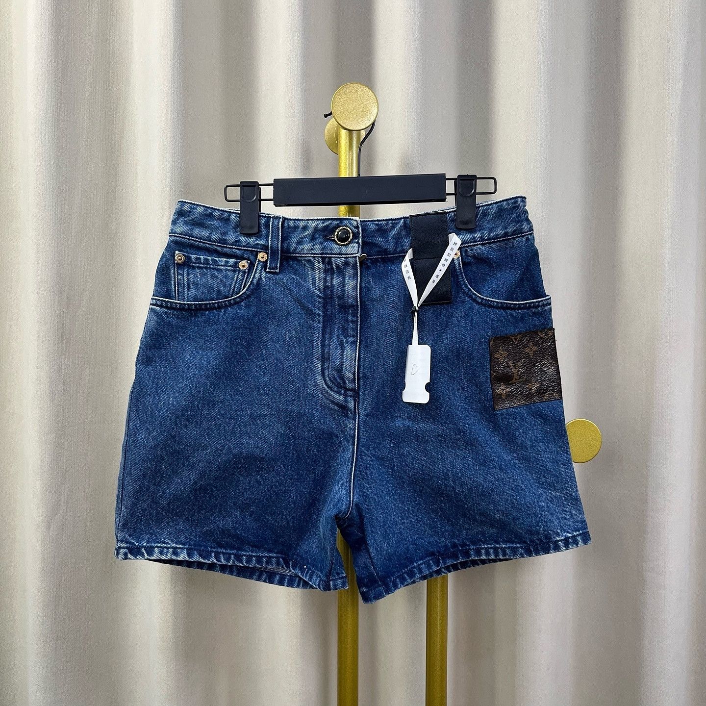 Louis Vuitton Louis Vuitton Monogram Denim Shorts Size 40 Size 27" / US 4 / IT 40 - 1 Thumbnail