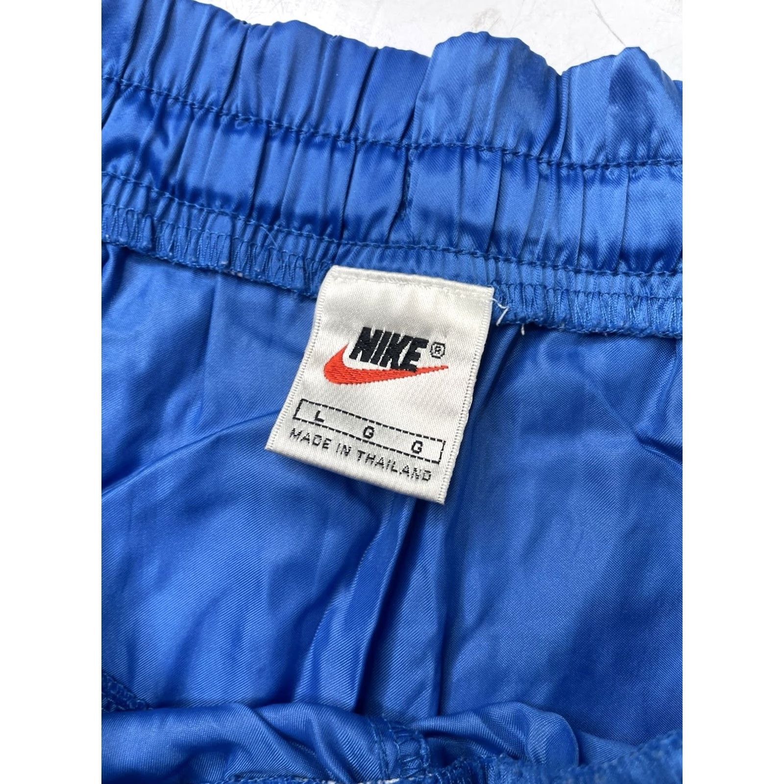 Nike VINTAGE Nike Shorts Men L Blue Nylon Drawstring Swoosh Shiny Athletic Exercise Running Gym & Training Size US 33 - 5 Thumbnail