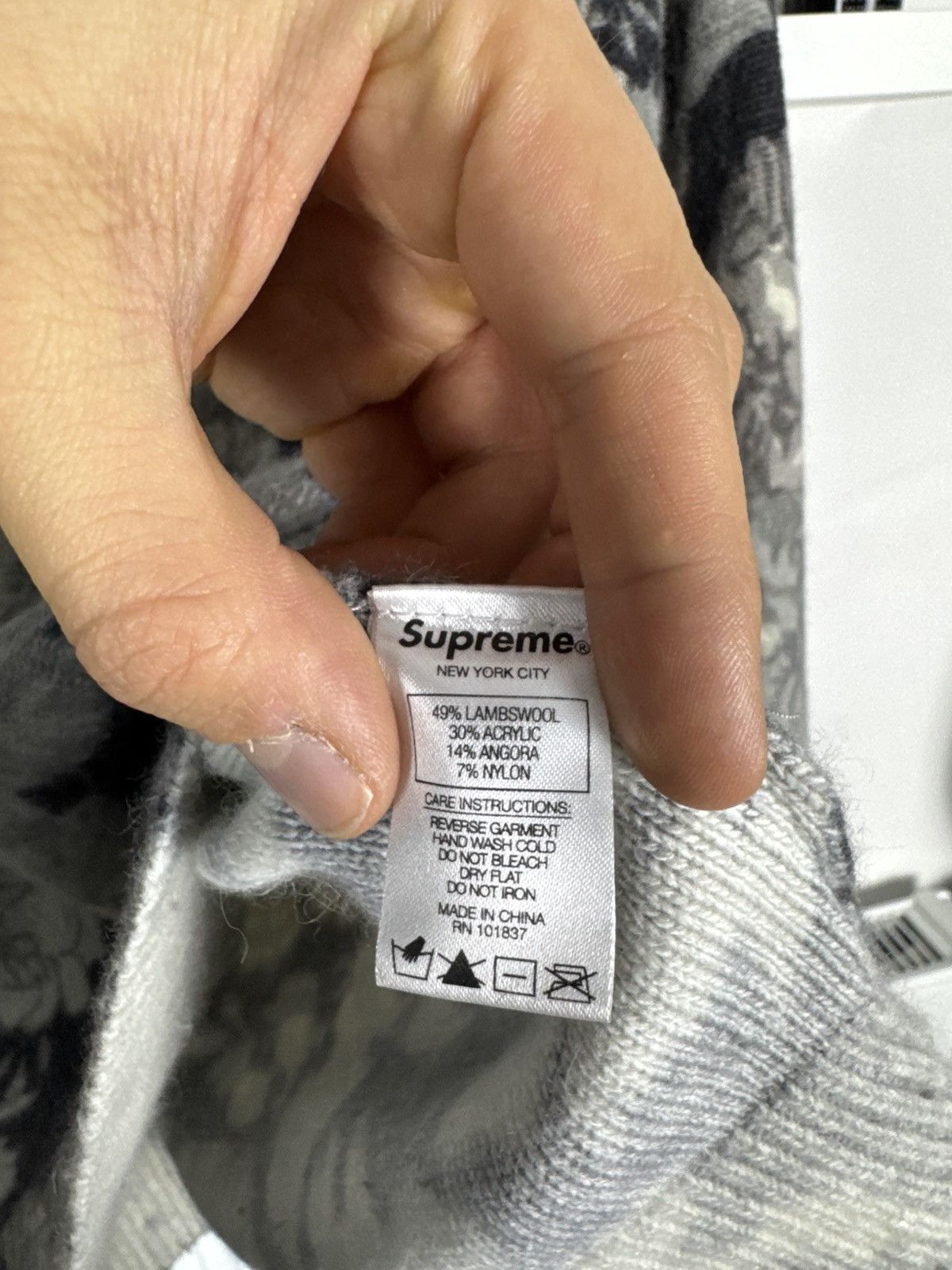 Supreme Rare Supreme Angora wool sweater knit jumper Streetwear hype Size US L / EU 52-54 / 3 - 4 Thumbnail