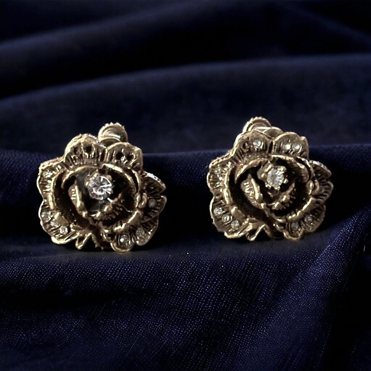 Vintage Vintage Goldette clip on rose earrings Size ONE SIZE - 1 Thumbnail