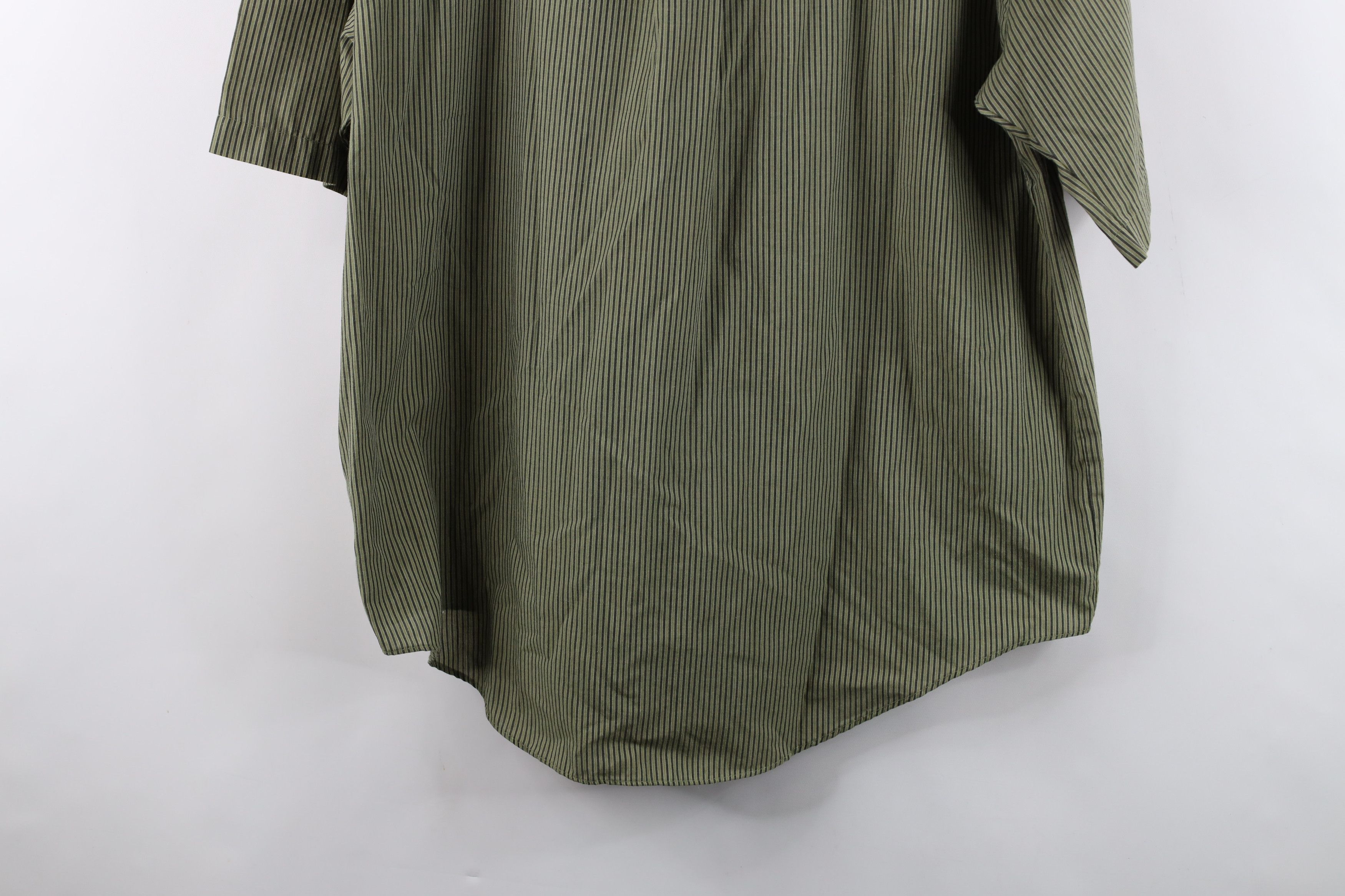 Vintage Vintage 90s Streetwear Fit Short Sleeve Button Down Shirt Size US L / EU 52-54 / 3 - 11 Thumbnail