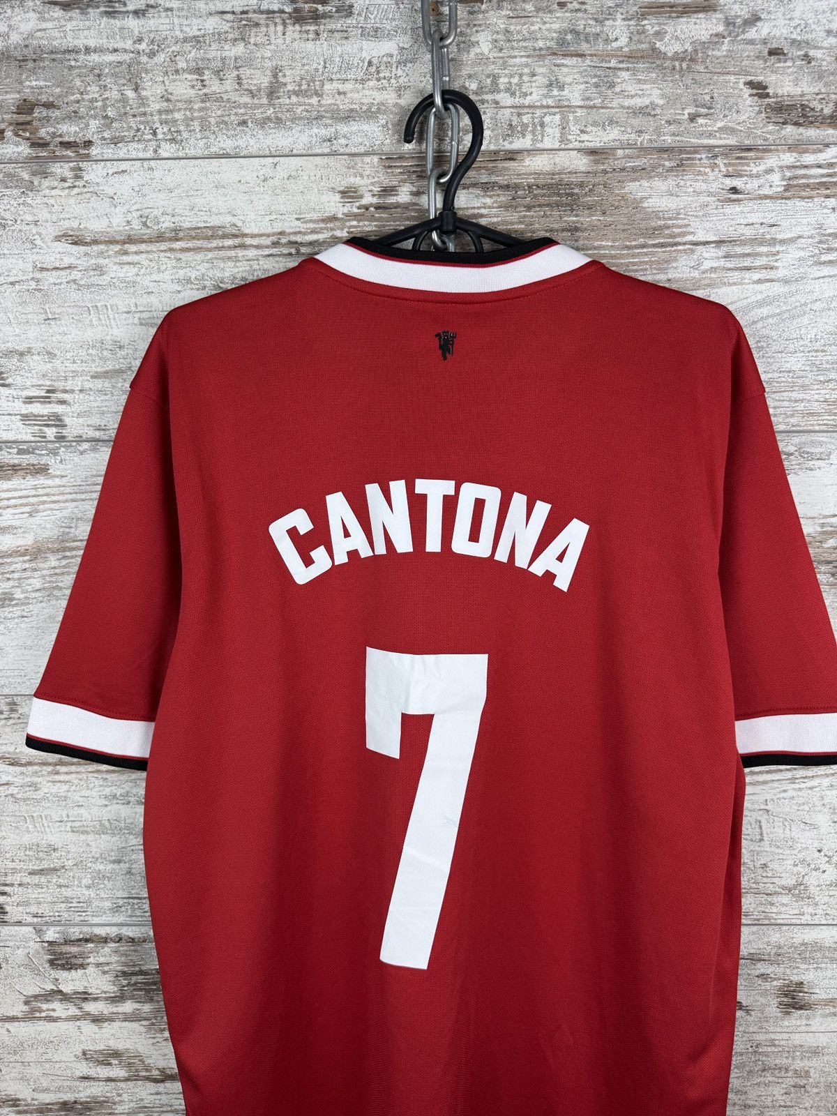Vintage Mens Vintage Nike Manchester United Cantona 7 T-shirt jersey Size US XL / EU 56 / 4 - 15 Thumbnail