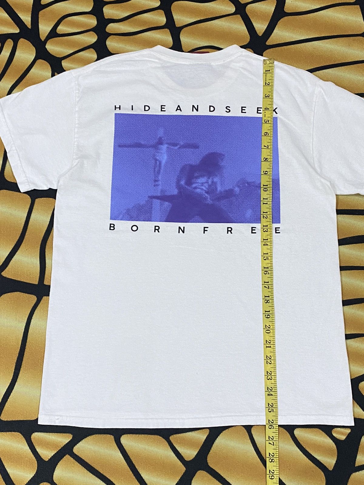 Japanese Brand RARE HIDE&SEEK BORN FREE WHITE TEE Size US M / EU 48-50 / 2 - 12 Thumbnail