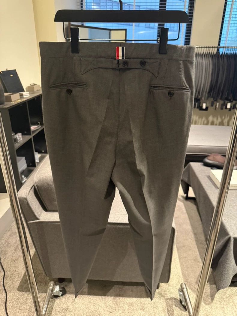 Thom Browne Thom Browne size3 Classic solid color trousers Size 38S - 2 Thumbnail
