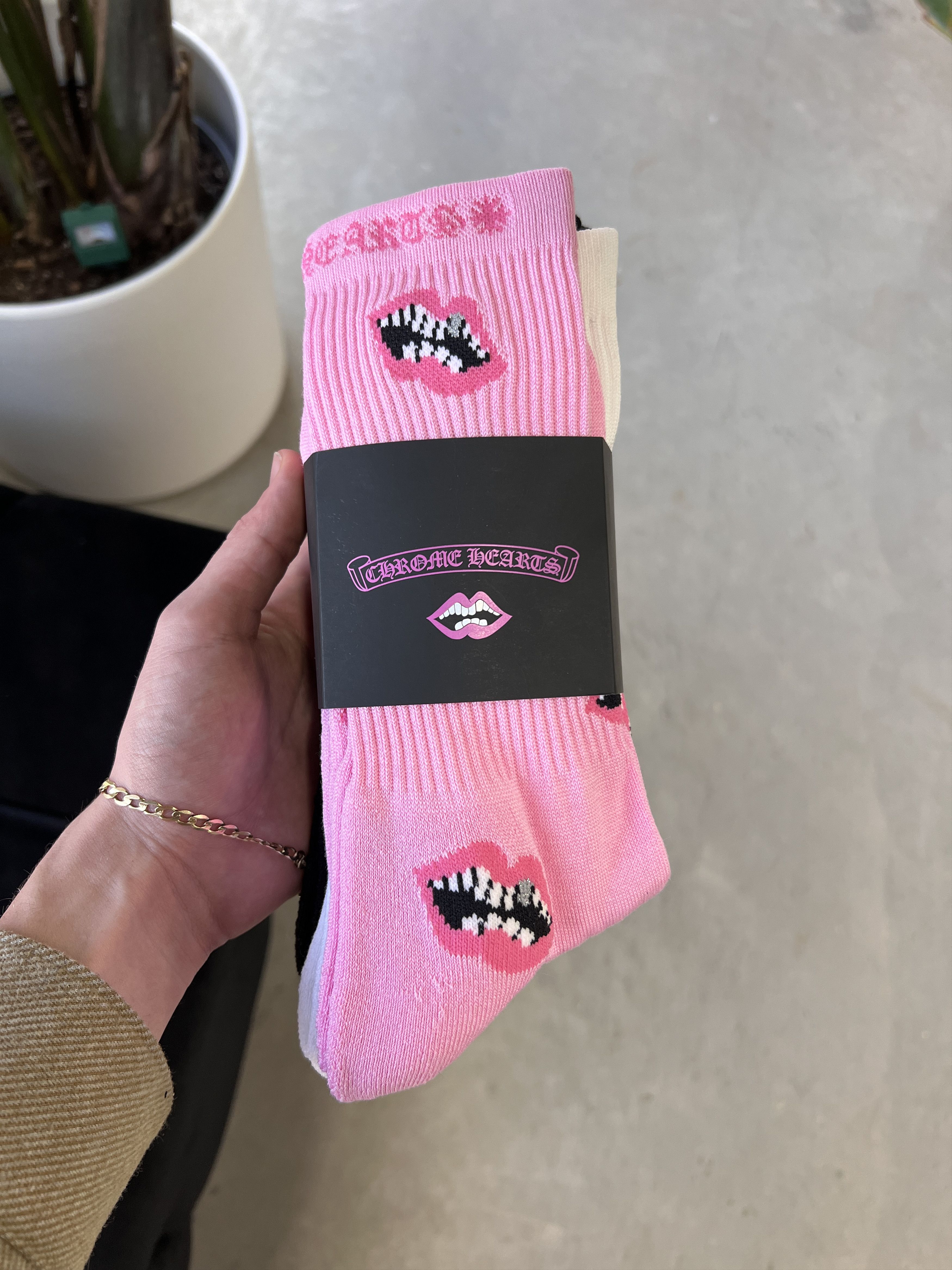 Pre-owned Chrome Hearts 3-pack Chomper Socks Pink White Black