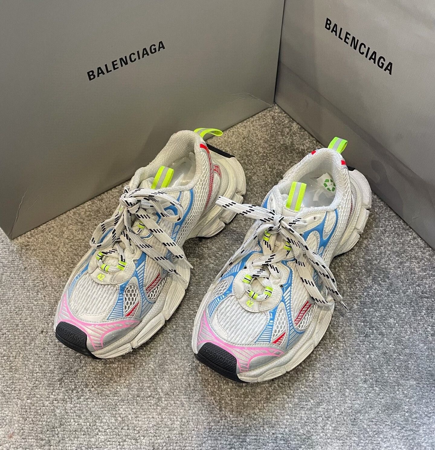 Balenciaga balenciaga colorful chunky dad sneakers size 42 Size US 9 / EU 42 - 2 Thumbnail