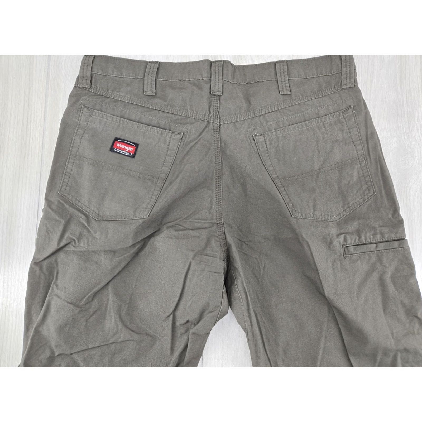 Wrangler Wrangler Workwear Pants 38x30 Green Ripstop Cotton Mens Straight Leg Pants Size US 38 / EU 54 - 7 Thumbnail