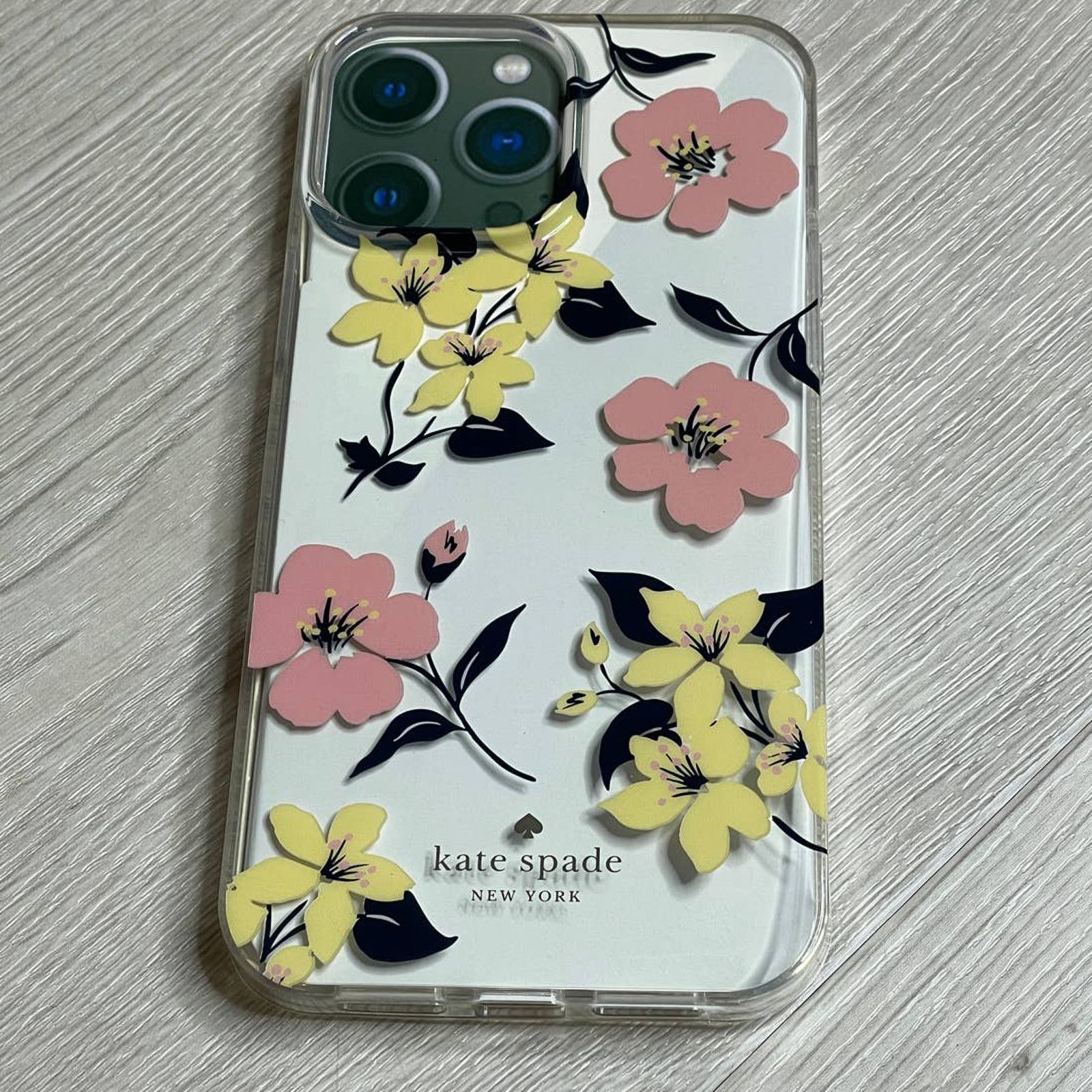 Kate Spade Kate Spade lily blooms stability ring iphone 13 pro case Size ONE SIZE - 3 Thumbnail