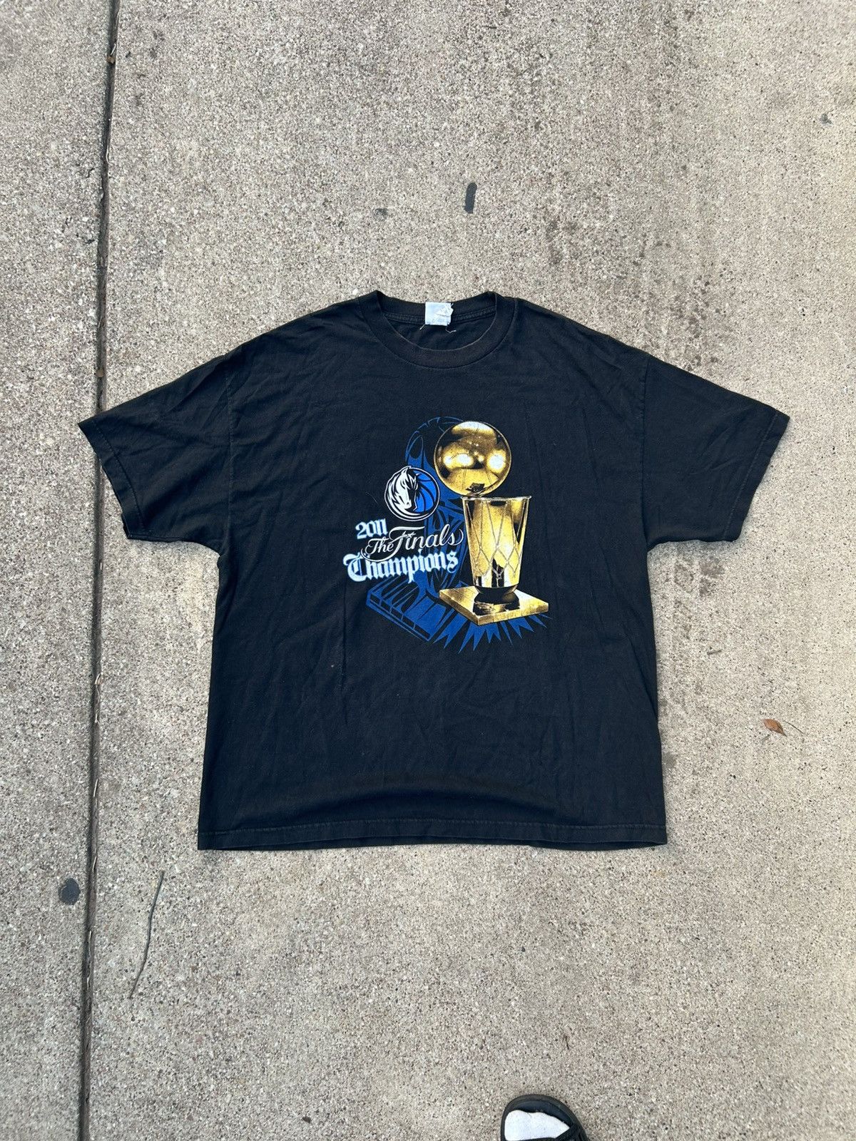 NBA × Vintage 2011 Mavs Championship Tee Size US XL / EU 56 / 4 - 1 Thumbnail