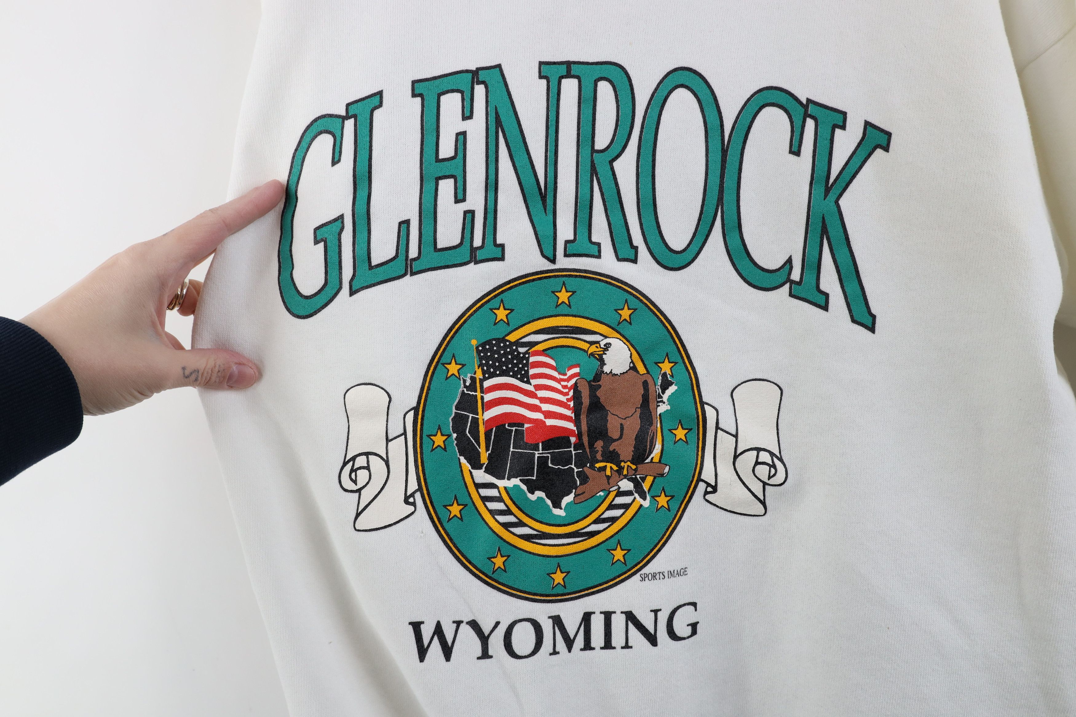 Vintage Vintage 90s Glenrock Wyoming Crewneck Sweatshirt White USA Size US L / EU 52-54 / 3 - 5 Thumbnail