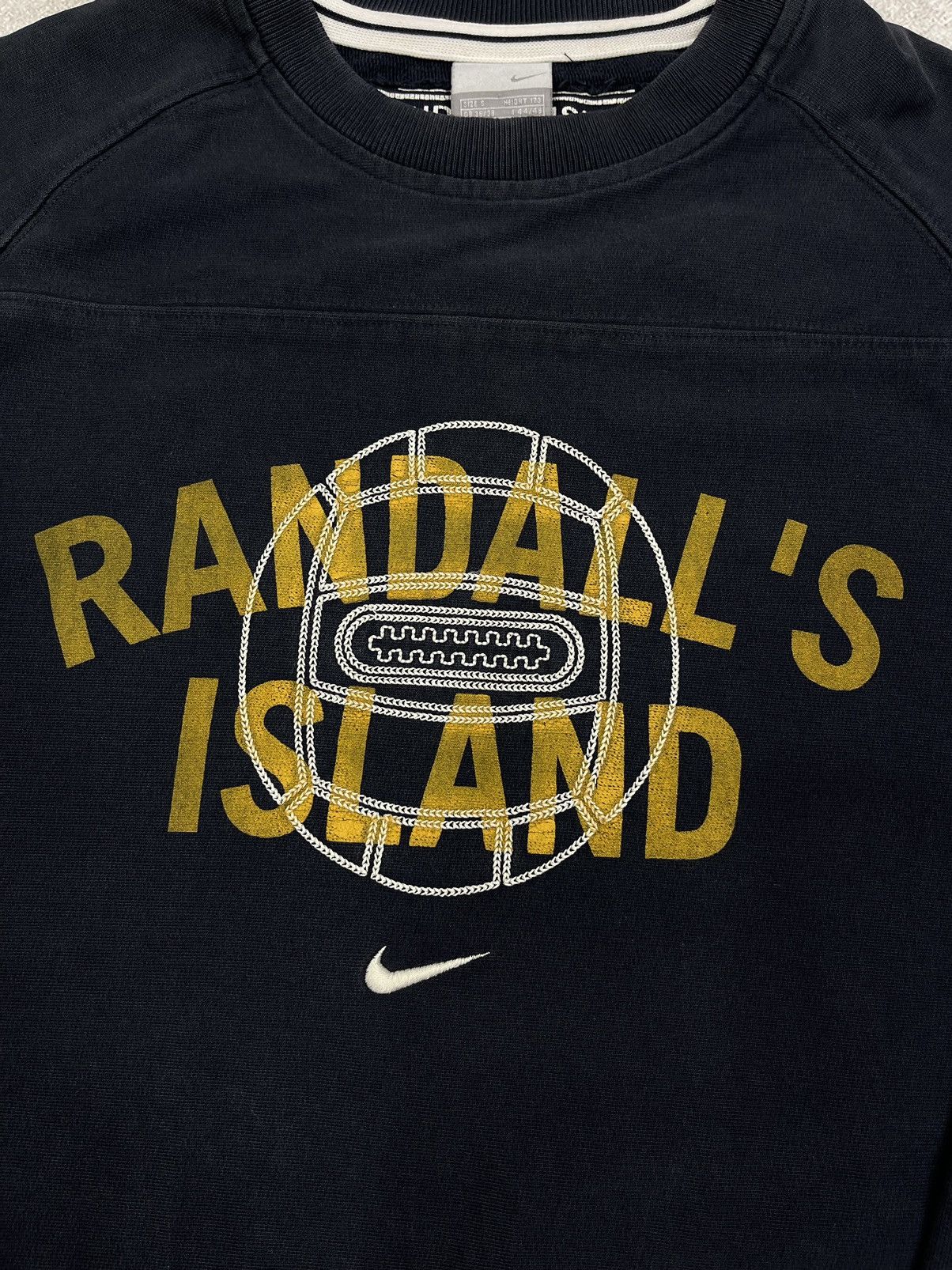 Nike × Nike ACG × Vintage Vintage Nike Randalls Island Grey Sweatshirt Center Swoosh Size US S / EU 44-46 / 1 - 5 Thumbnail