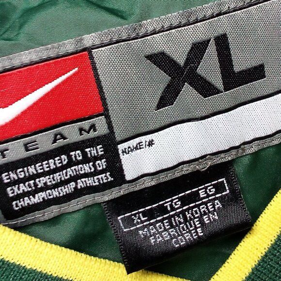 NCAA × Nike × Vintage Vintage Nike Mid Swoosh Oregon Ducks Windbreaker Jacket Size US XL / EU 56 / 4 - 4 Thumbnail