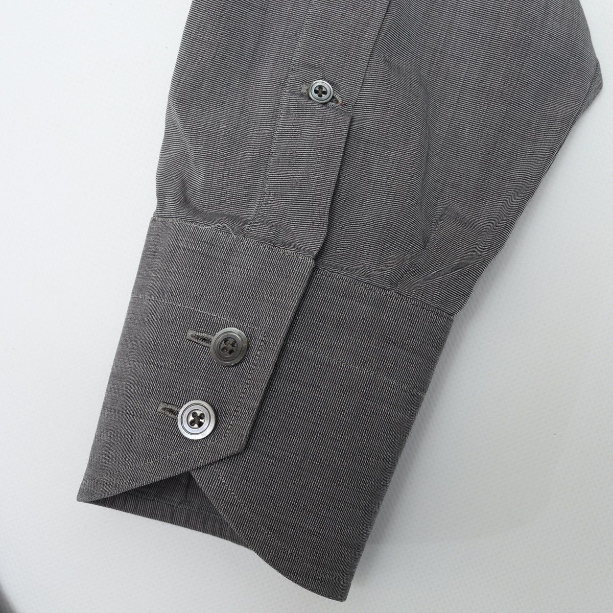 Tom Ford Tom Ford Grey Classic Shirt Buttons Size US L / EU 52-54 / 3 - 11 Thumbnail