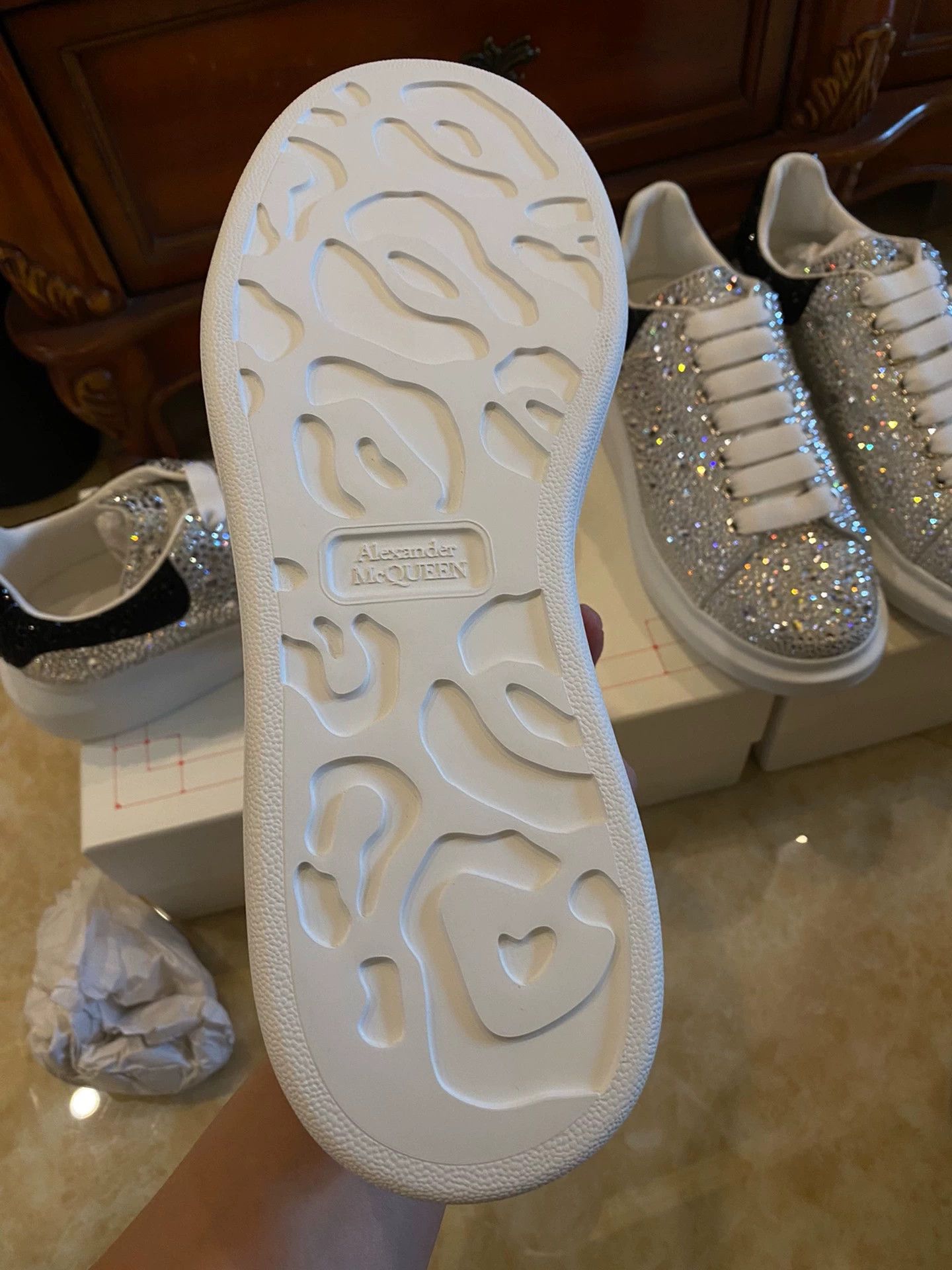 Alexander McQueen Alexander McQueen Crystal Allover Sneaker 41/42 Size US 8 / EU 41 - 6 Thumbnail