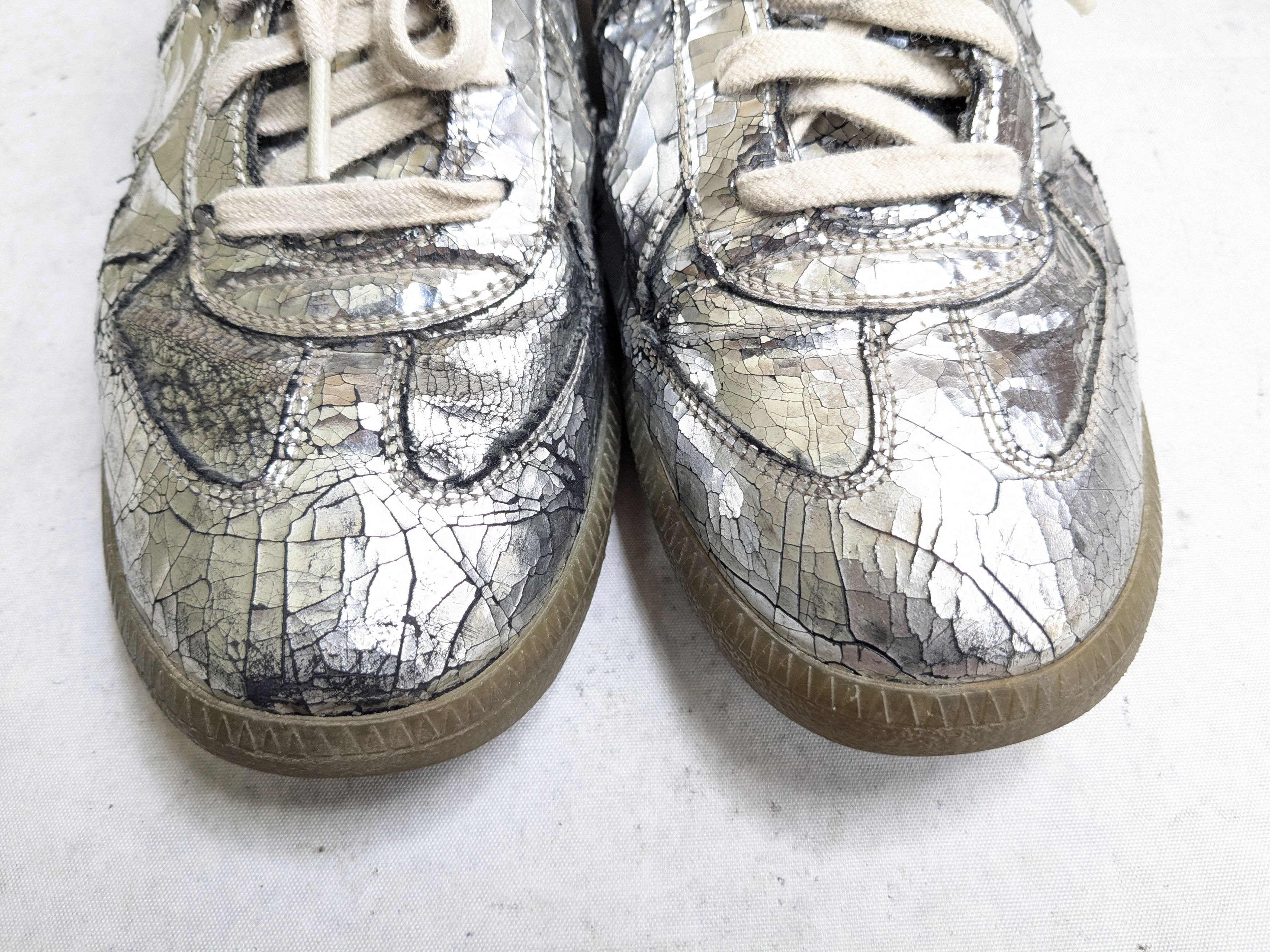 Maison Margiela Maison Margiela Replica GAT Silver 9 42 Low Tops Size US 9 / EU 42 - 3 Thumbnail