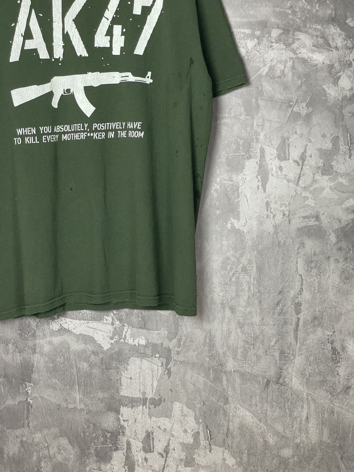 Vintage Vintage AK-47 Weapons Terror Y2K T-shirt Size M Size US M / EU 48-50 / 2 - 5 Thumbnail