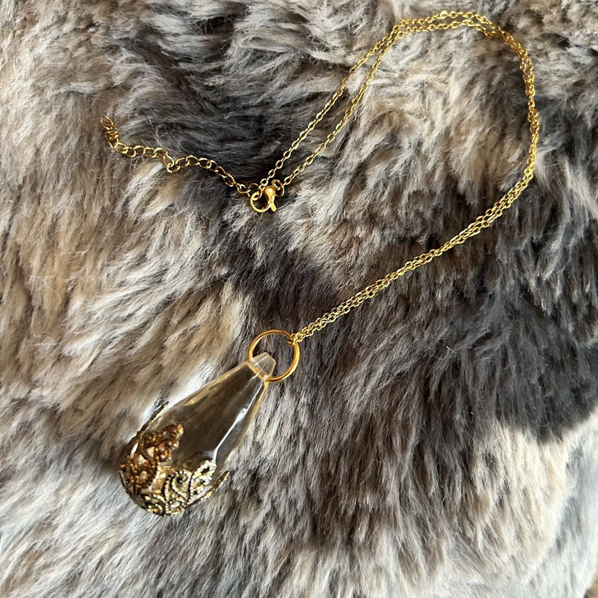 Vintage Handcrafted filigree capped faceted lucite stone necklace Size ONE SIZE - 6 Thumbnail