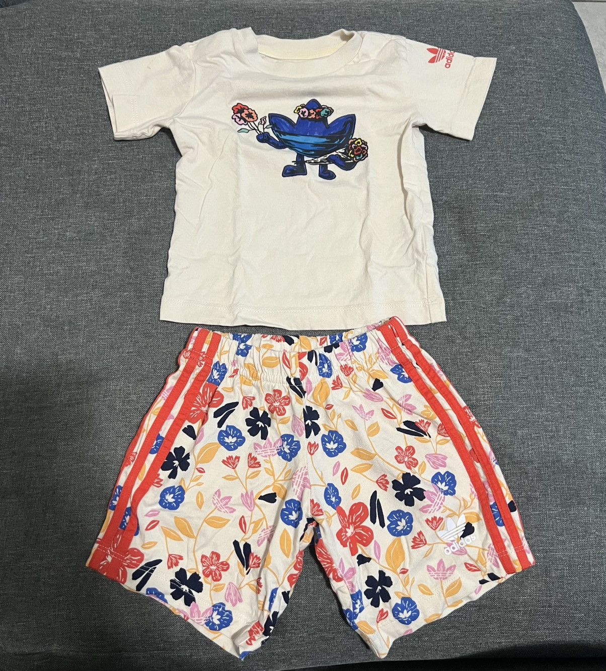 Adidas Adidas Kids Floral Short Tee Set Size 6-9M Size US XXS / EU 40 - 2 Thumbnail