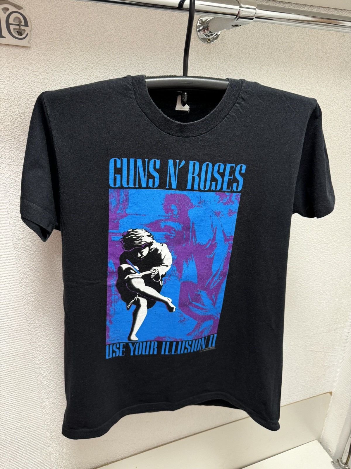 Guns N' Roses Guns N Roses 1991 vintage single t-shirt brockum L illusion Size US L / EU 52-54 / 3 - 3 Thumbnail