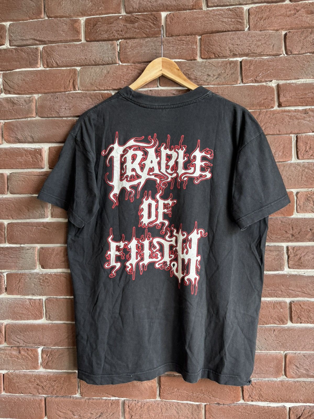 Band Tees Rare Vintage 90s Cradle Of Filth Dani Filth Band T-shirt Size US L / EU 52-54 / 3 - 2 Thumbnail