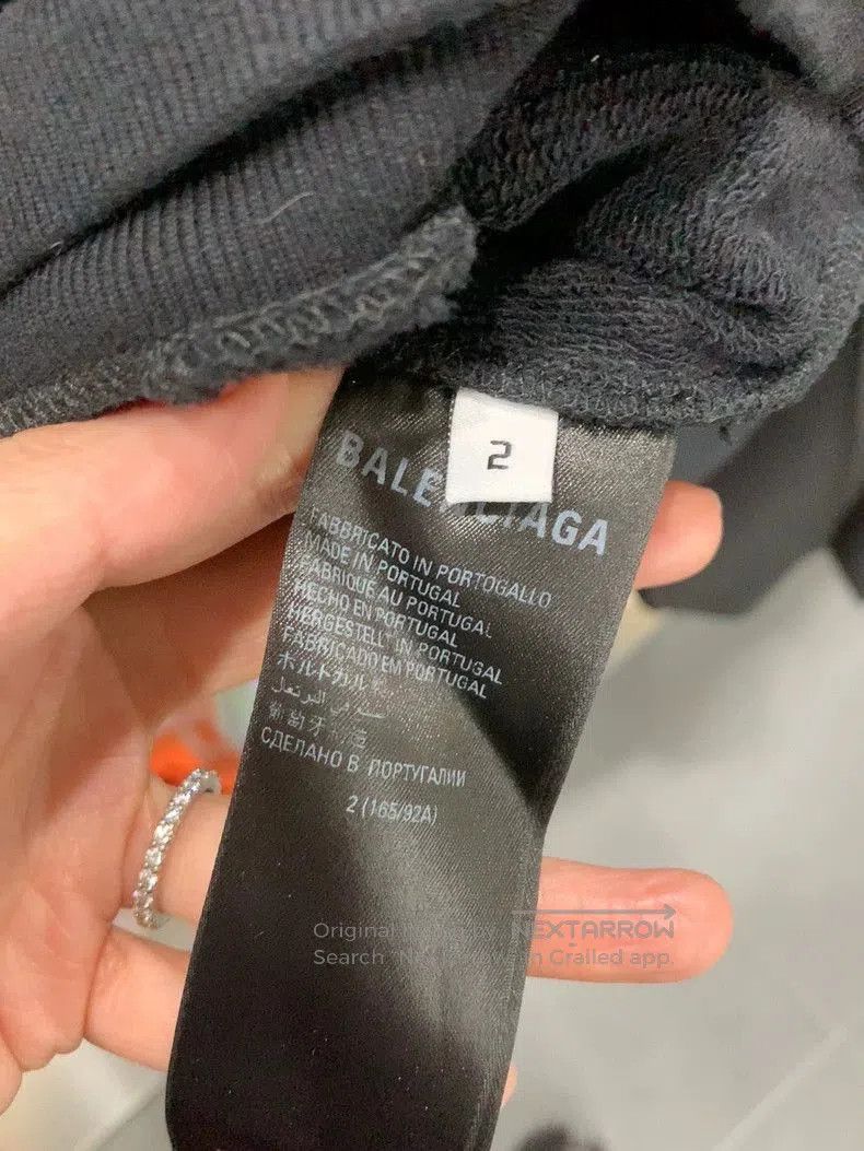 Balenciaga Balenciaga Black Logo Sweatshirt Size 2. Size US S / EU 44-46 / 1 - 3 Thumbnail
