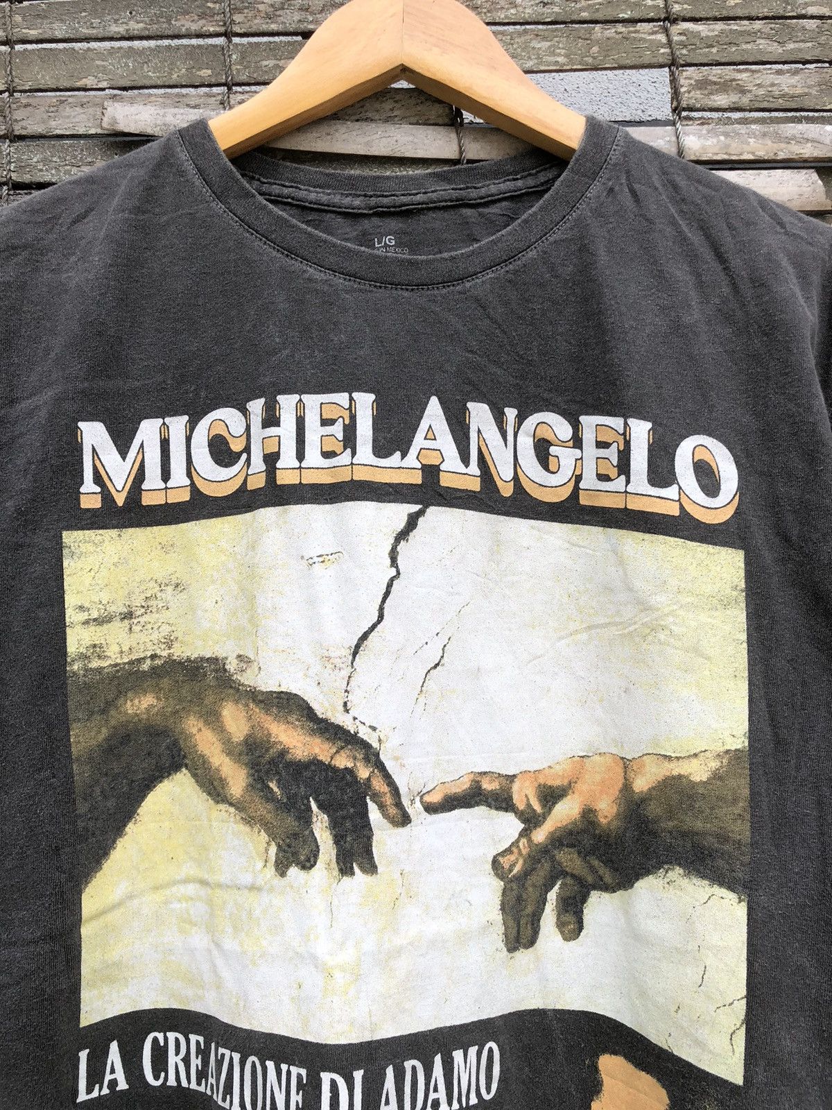 Vintage Vintage Sunfaded Michelangelo Famous Fresco Art Tshirt Size US L / EU 52-54 / 3 - 4 Thumbnail