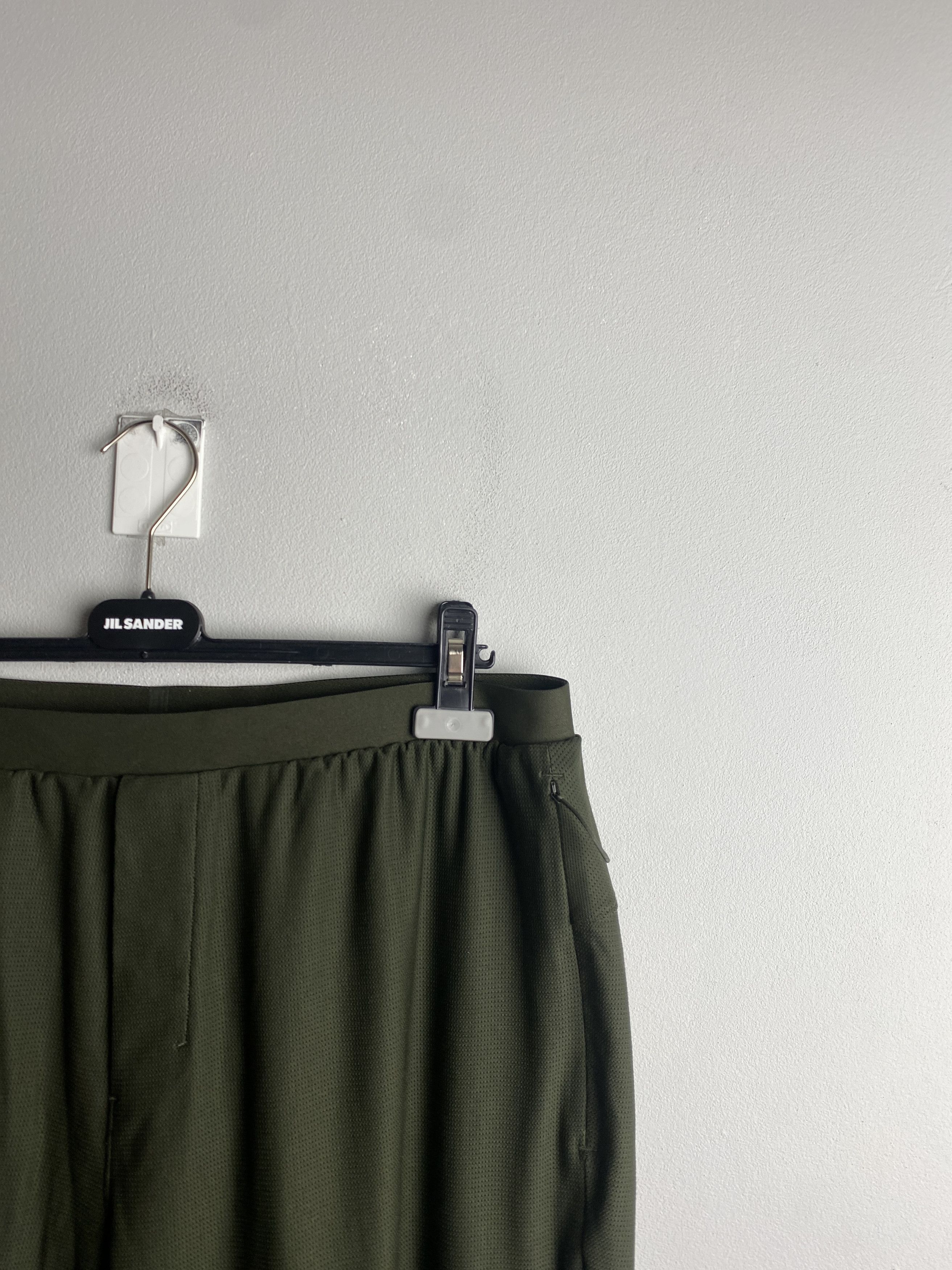Lululemon Lululemon sweatpants joggers reflective Size US 34 / EU 50 - 2 Thumbnail