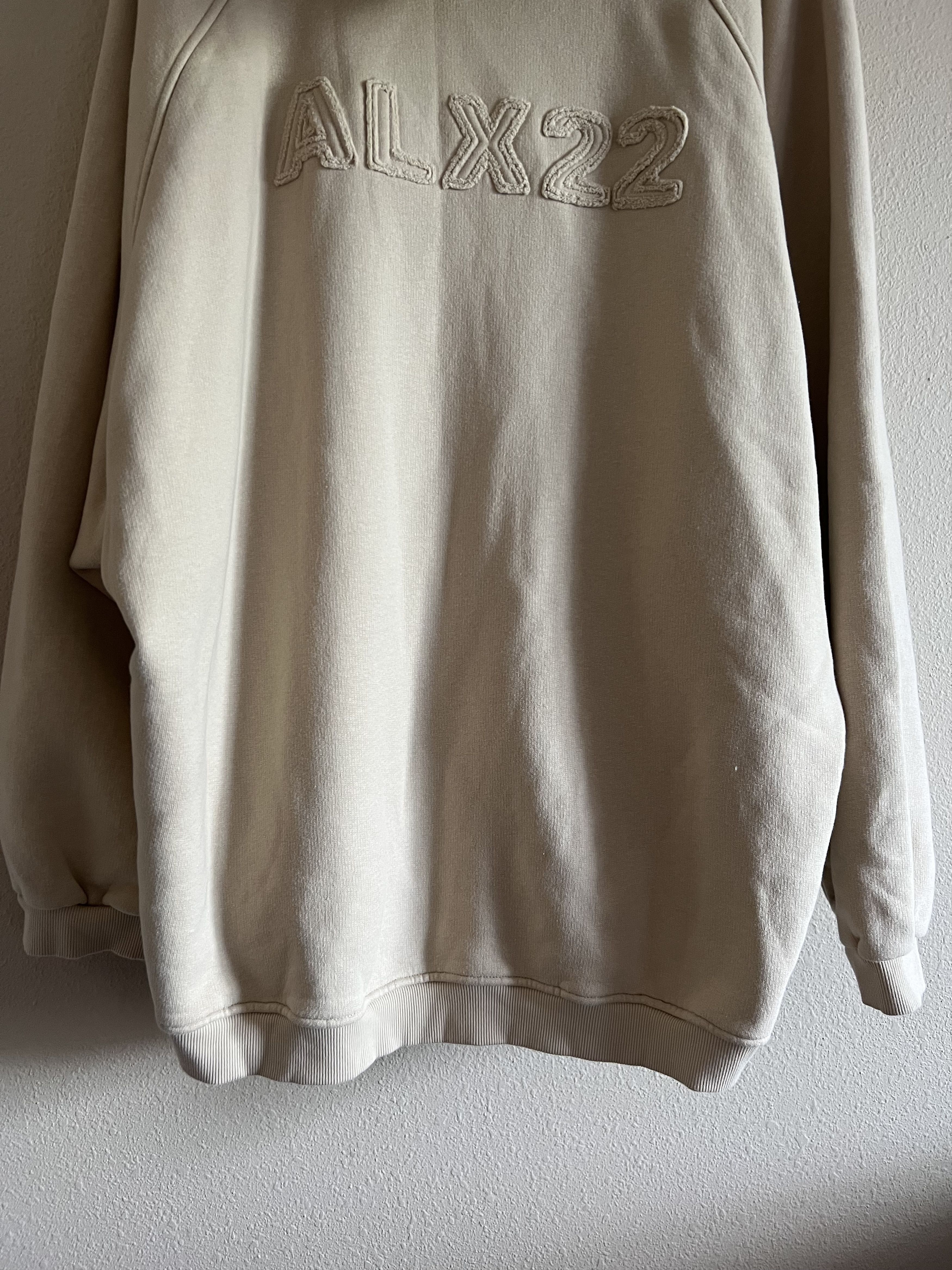 1017 ALYX 9SM 1017 Alyx 9SM Raw Cut Oversized Hoodie in Cream Size US XXL / EU 58 / 5 - 8 Thumbnail