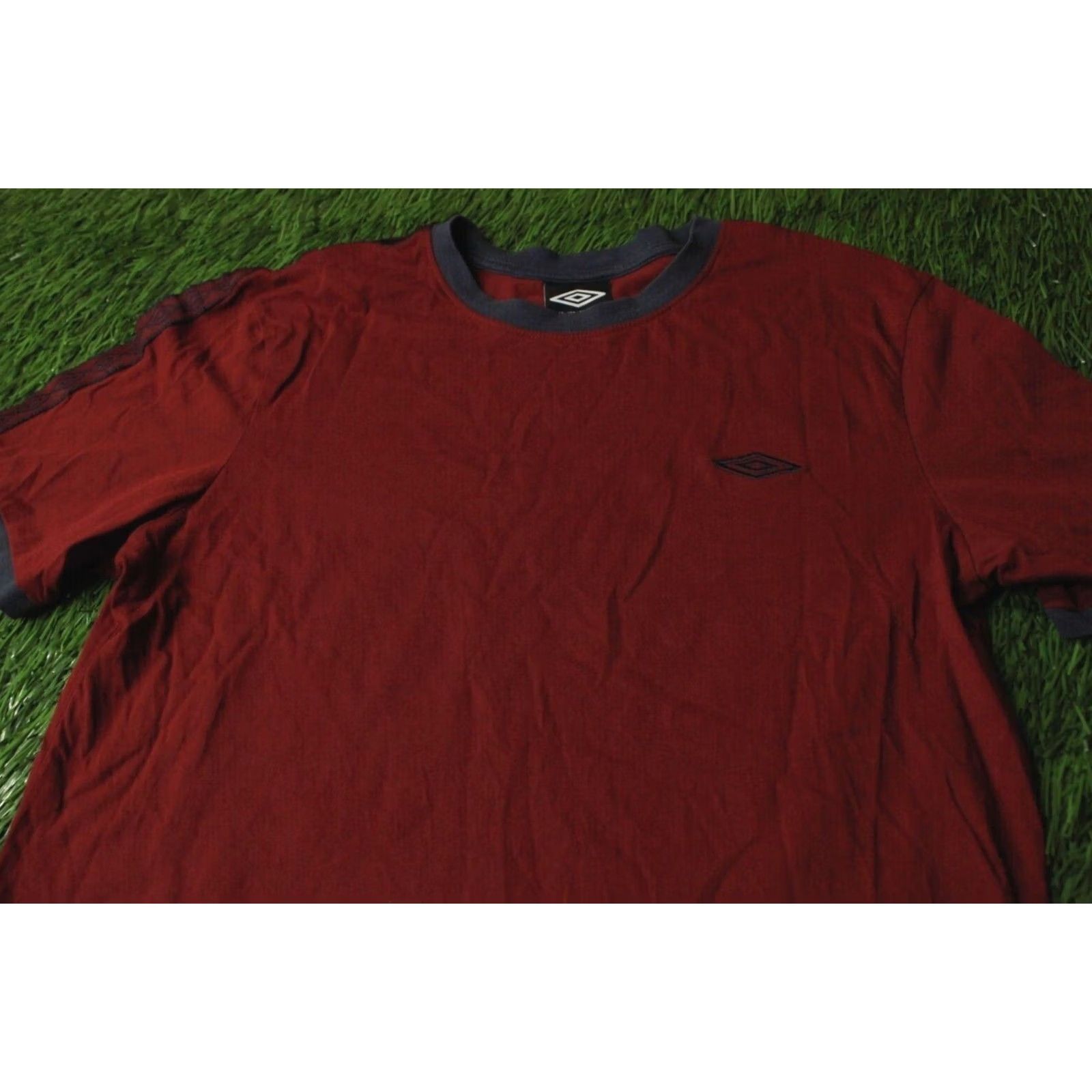 Umbro UMBRO ORIGINAL 2018 MEN CASUAL STRIPES SHIRT TEE JERSEY SIZE MEDIUM Size US M / EU 48-50 / 2 - 2 Thumbnail