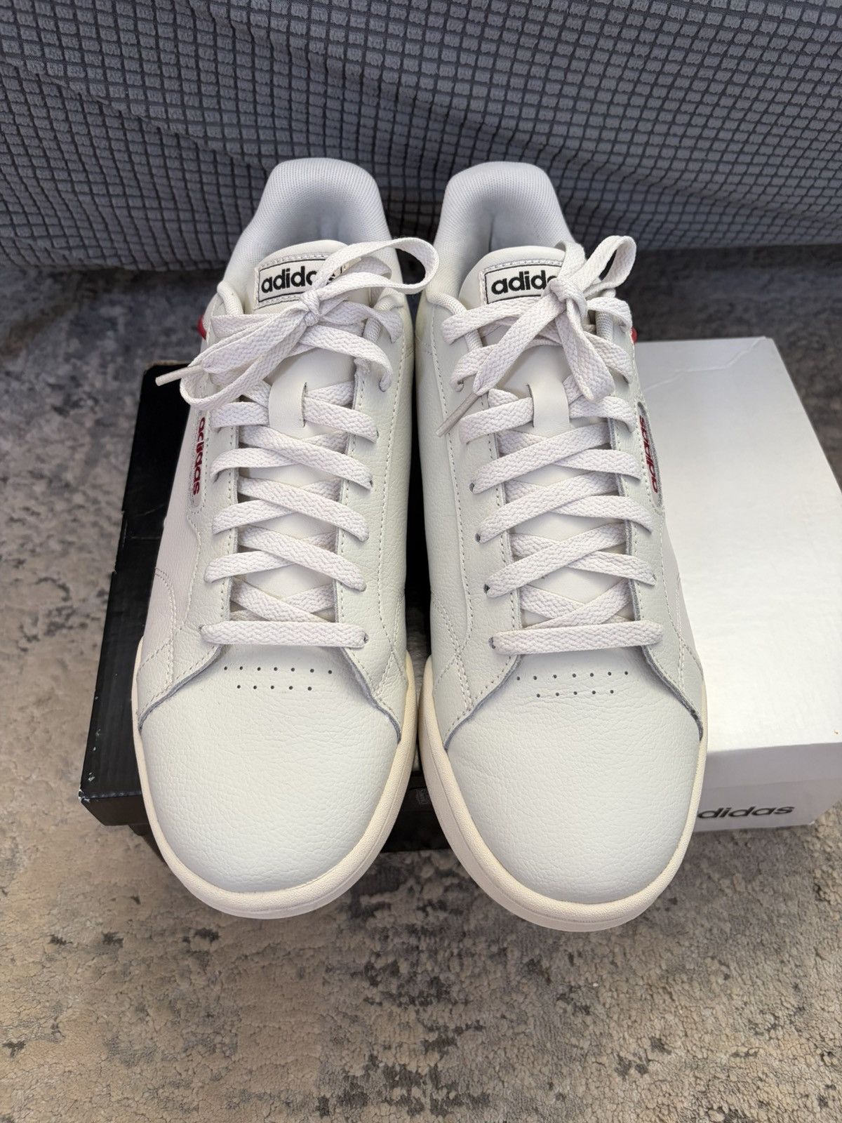 Adidas Adidas Roguera Trainer Low Off-White/Red - EG2657 Size US 9.5 / EU 42-43 - 2 Thumbnail