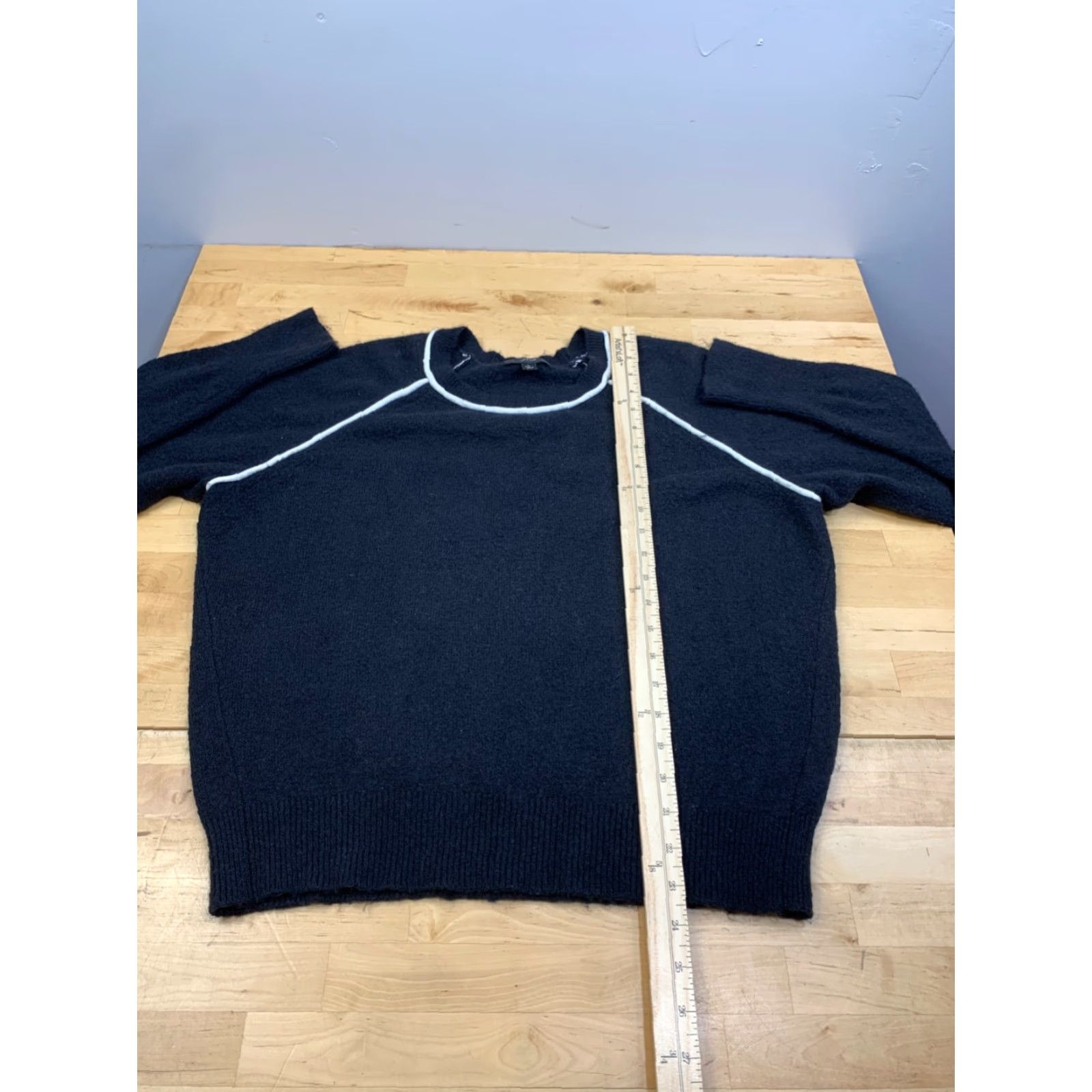 J.Crew J Crew Tipped Raglan Sleeve Sweater Womens L Black Wool Blend 12333 Size L / US 10 / IT 46 - 3 Thumbnail