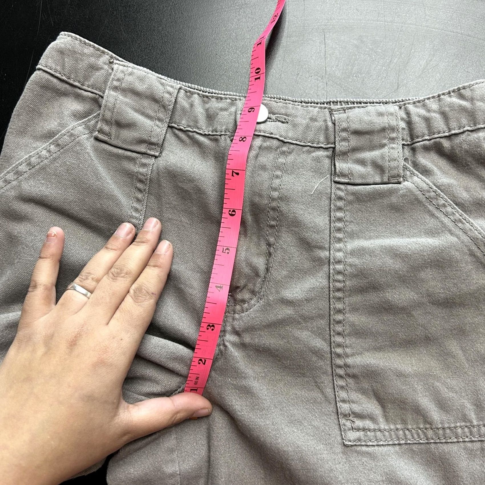 Vintage INSEL TOWN Cargo Pants Women's S Gray Twill Straight Leg Elastic Waist Strap Size 28" / US 6 / IT 42 - 7 Thumbnail