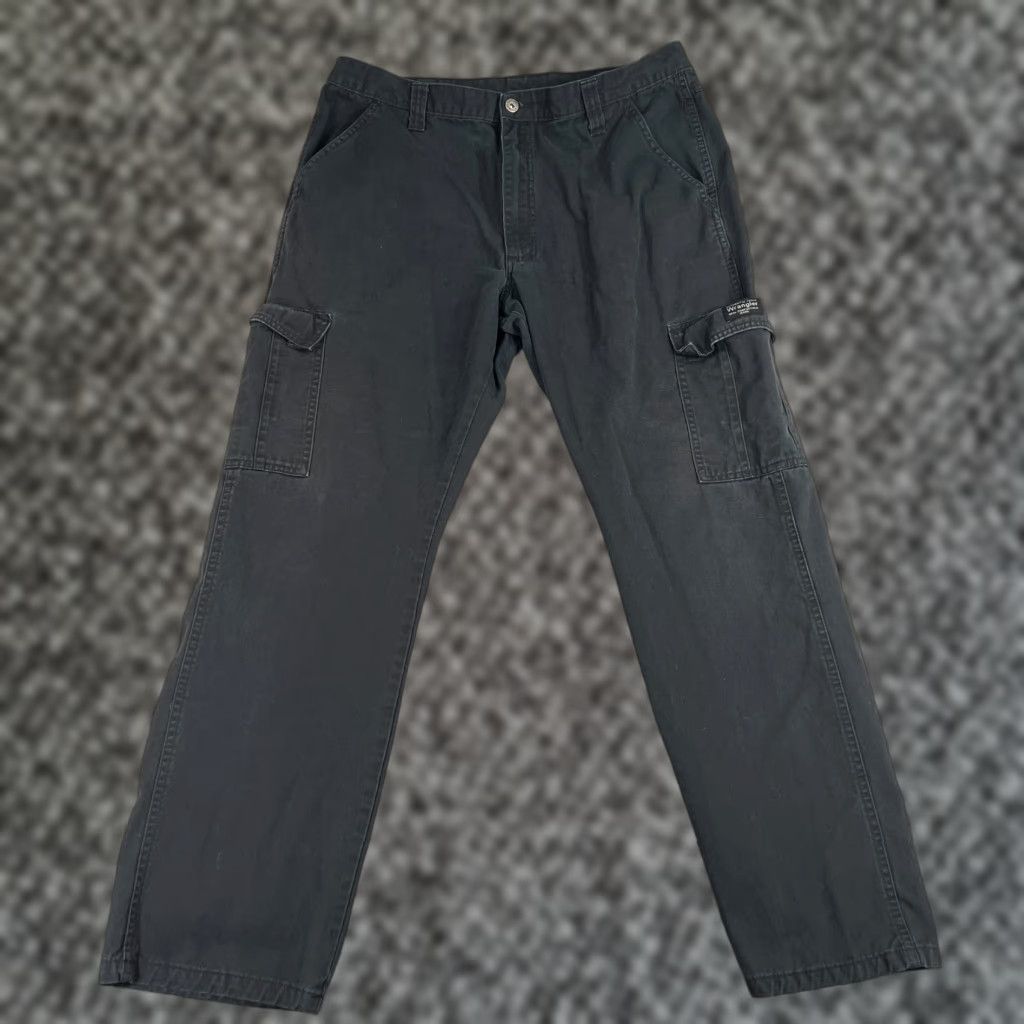 Wrangler Wrangler Cargo Pants Mens 36x32 Black Relaxed Fit Utility Chino Skater Pants Size US 36 / EU 52 - 1 Thumbnail