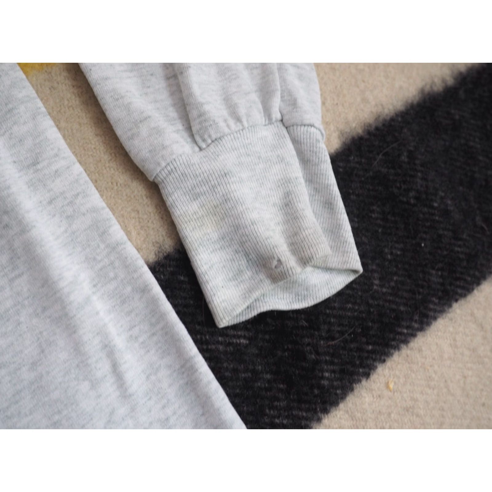 Fruit Of The Loom VINTAGE Fruit of the Loom T-Shirt 90s Logo Gray XL Mens L/S Tee Shirt Size US XL / EU 56 / 4 - 7 Thumbnail